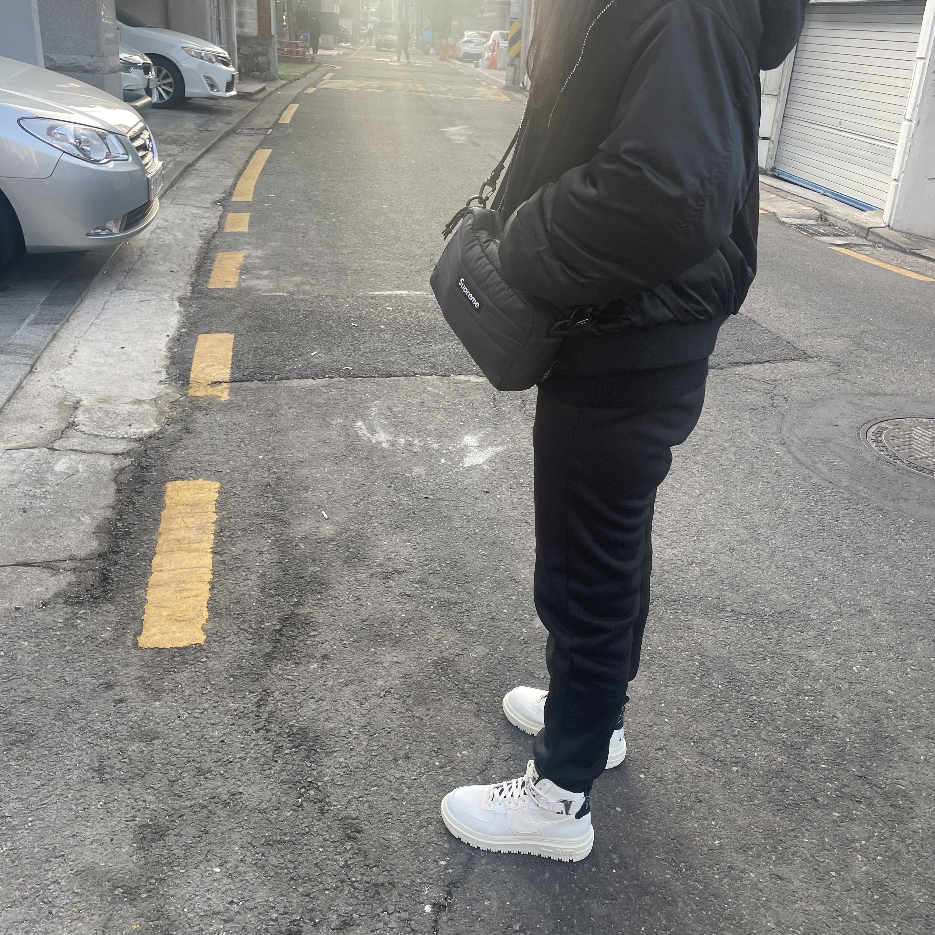 (W) Nike Air Force 1 High Utility 2.0 Summit White 착용 스타일 - 2