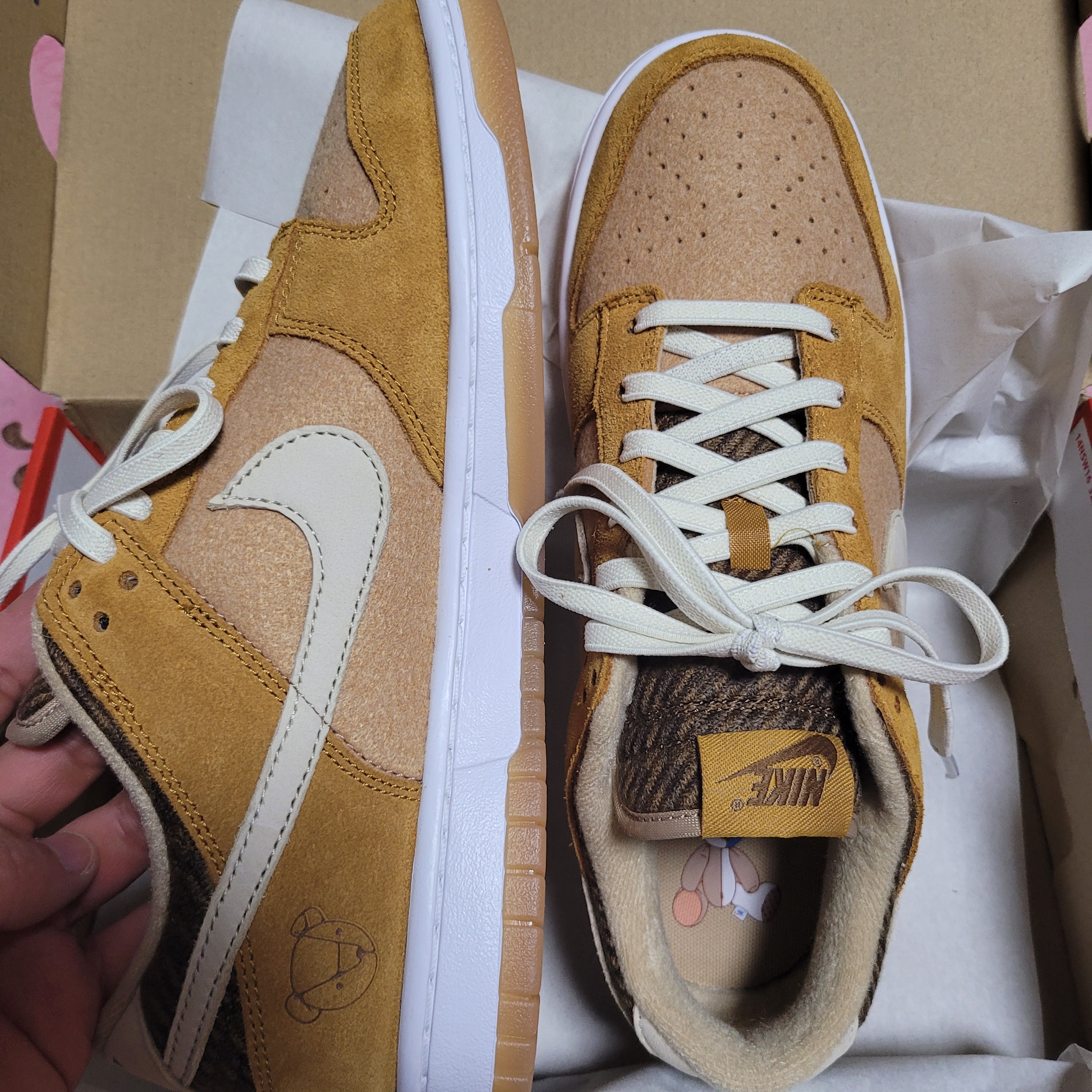 Nike Dunk Low SE Praline Desert Ochre 착용 스타일