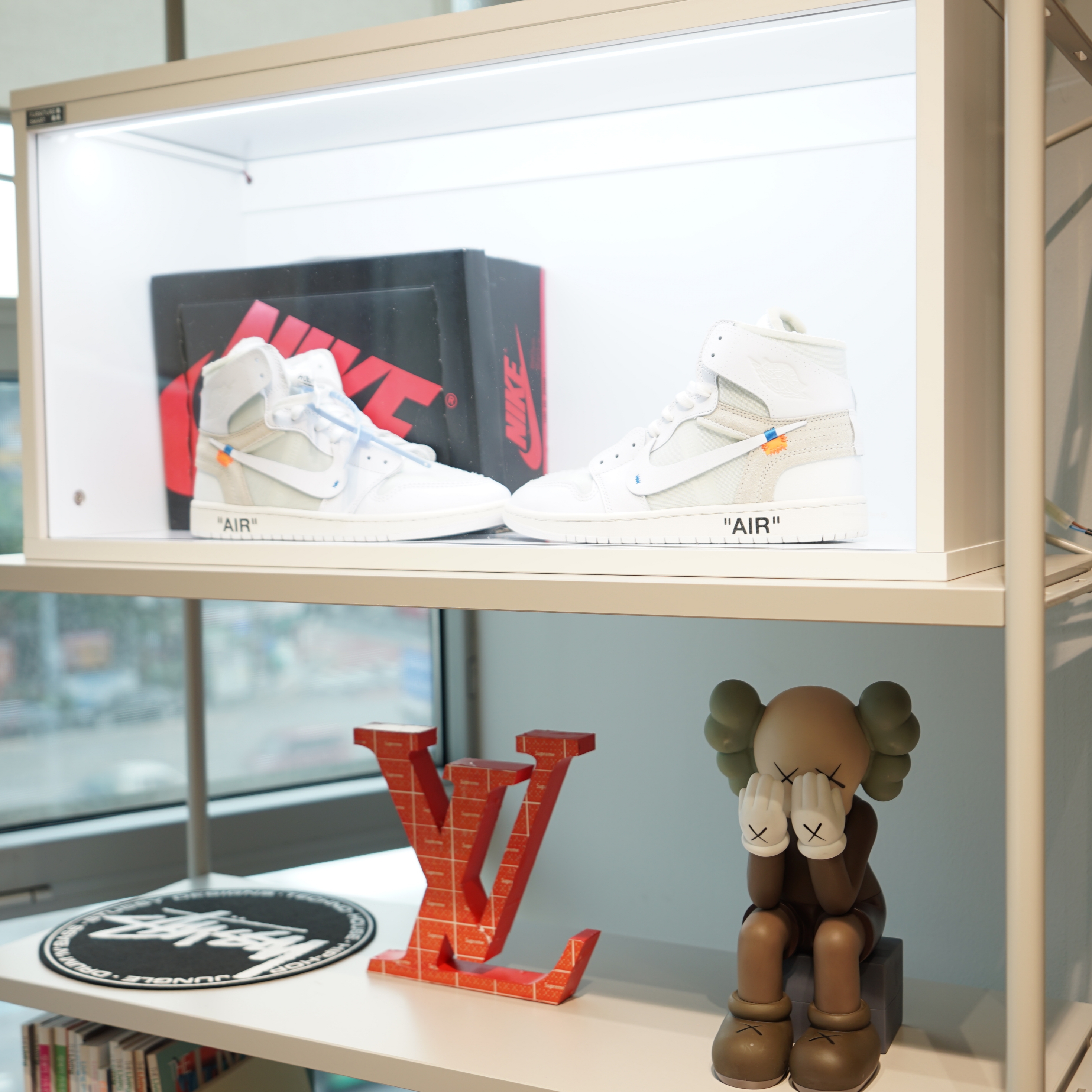 Jordan 1 x Off-White Retro High White 착용 스타일