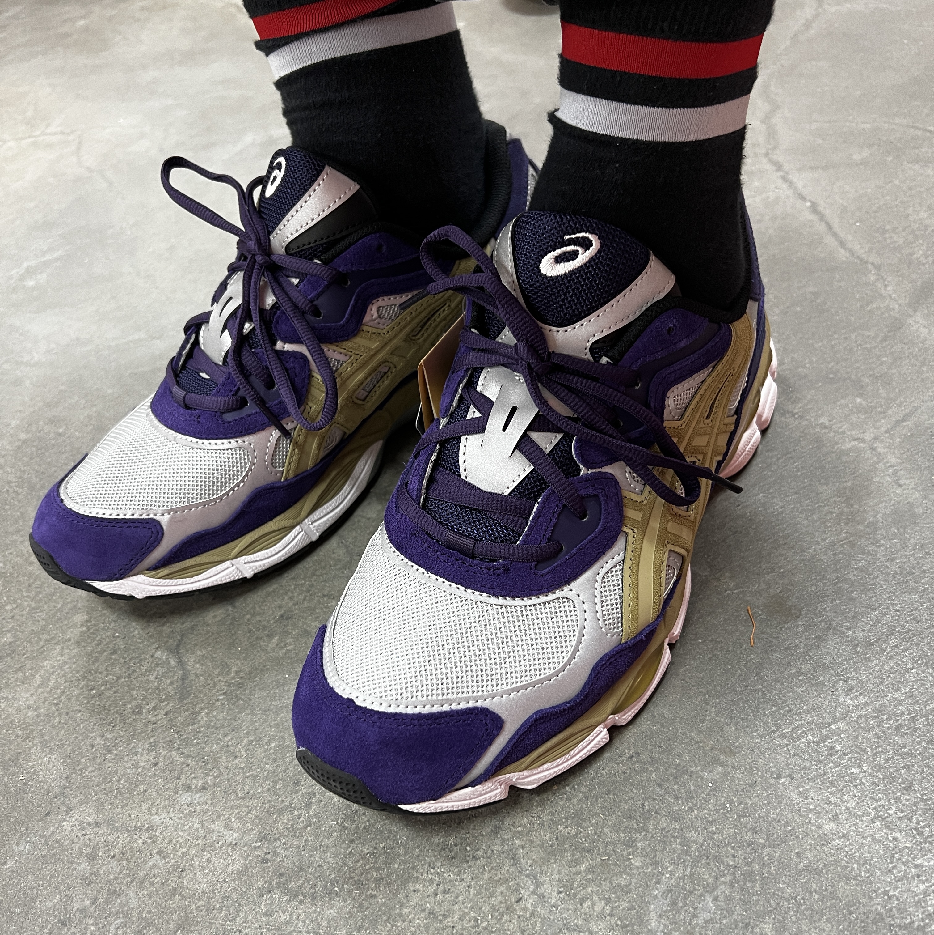 Asics x Awake NY Gel-NYC Pure Silver Gothic Grape 착용 스타일