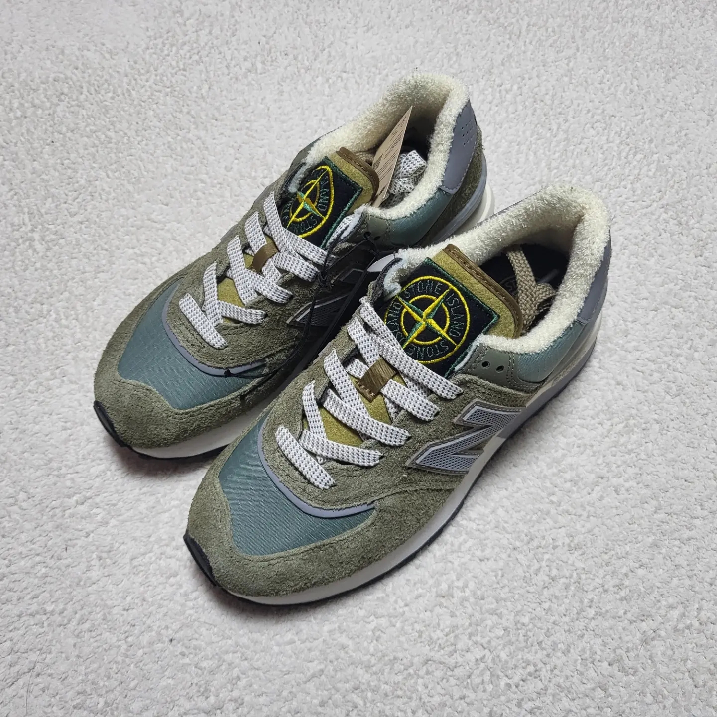 New Balance x Stone Island 574 Legacy Green 착용 스타일