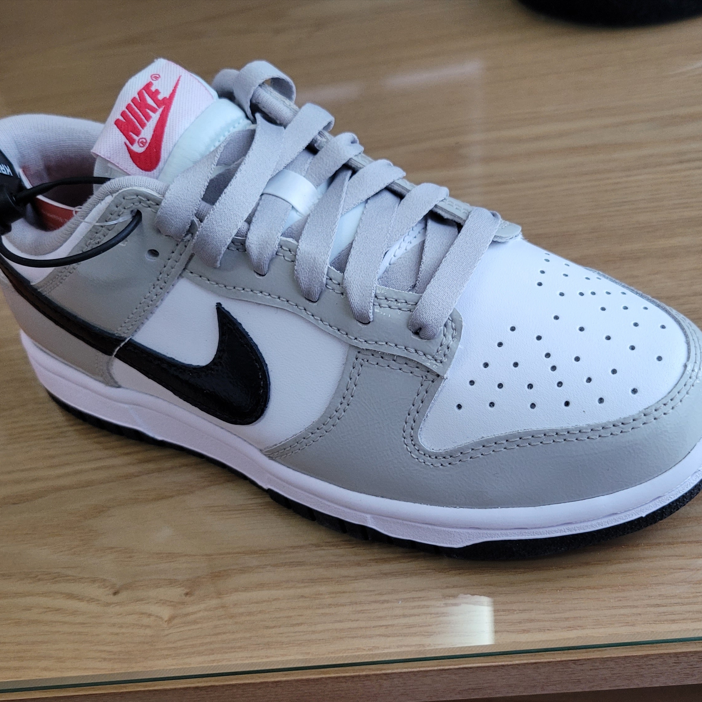 (W) Nike Dunk Low Essential Light Iron Ore Black 착용 스타일