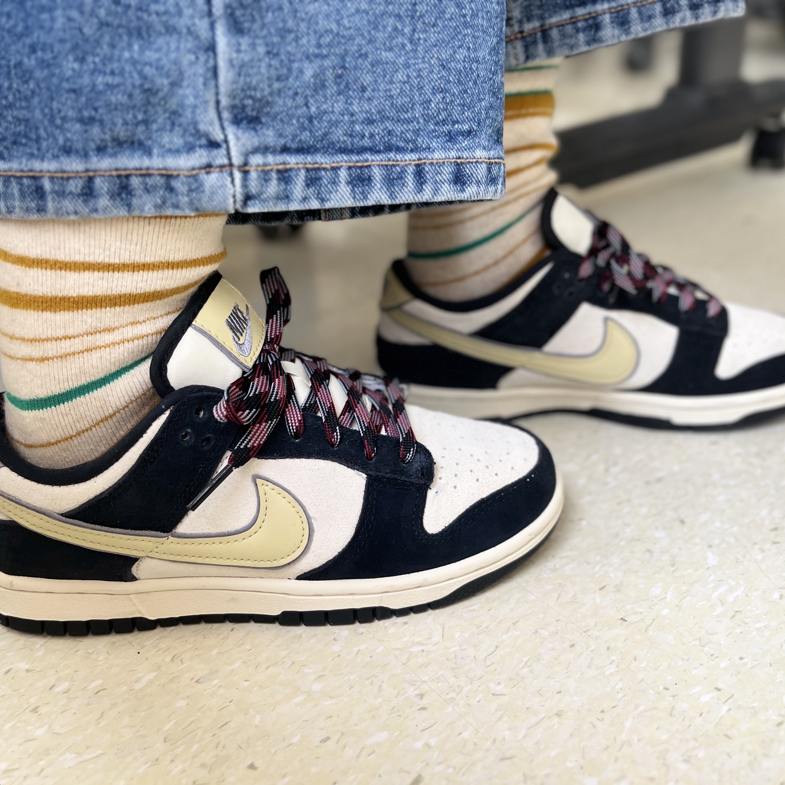 (W) Nike Dunk Low LX Black Suede 착용 스타일