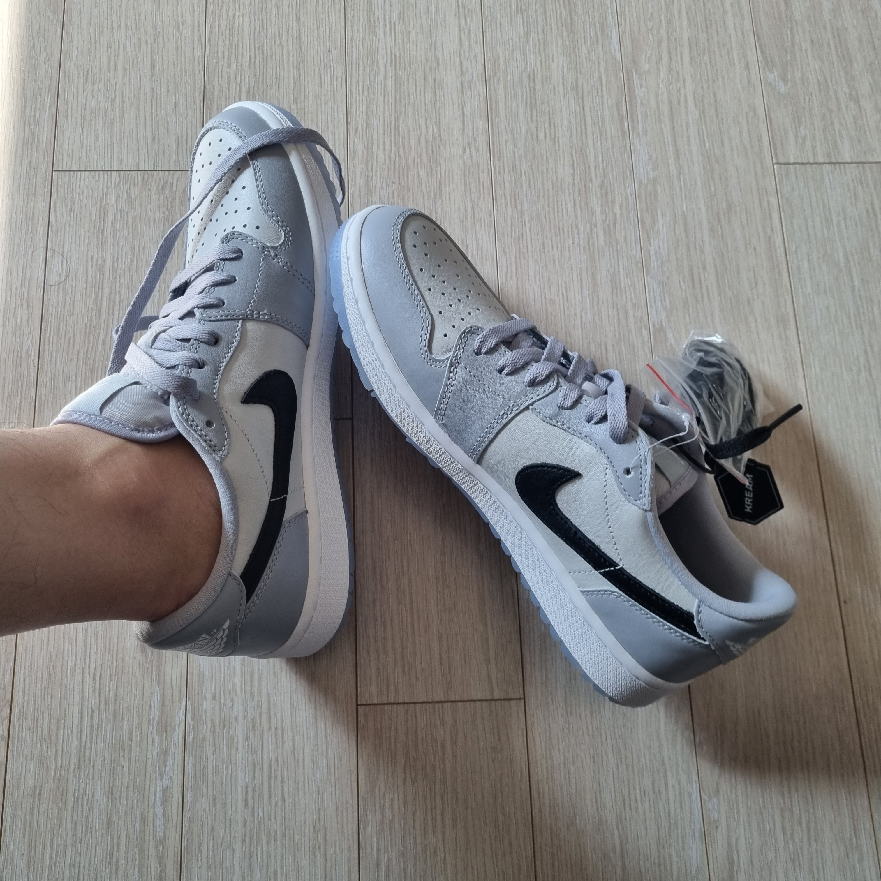 Jordan 1 Low Golf Wolf Grey 착용 스타일