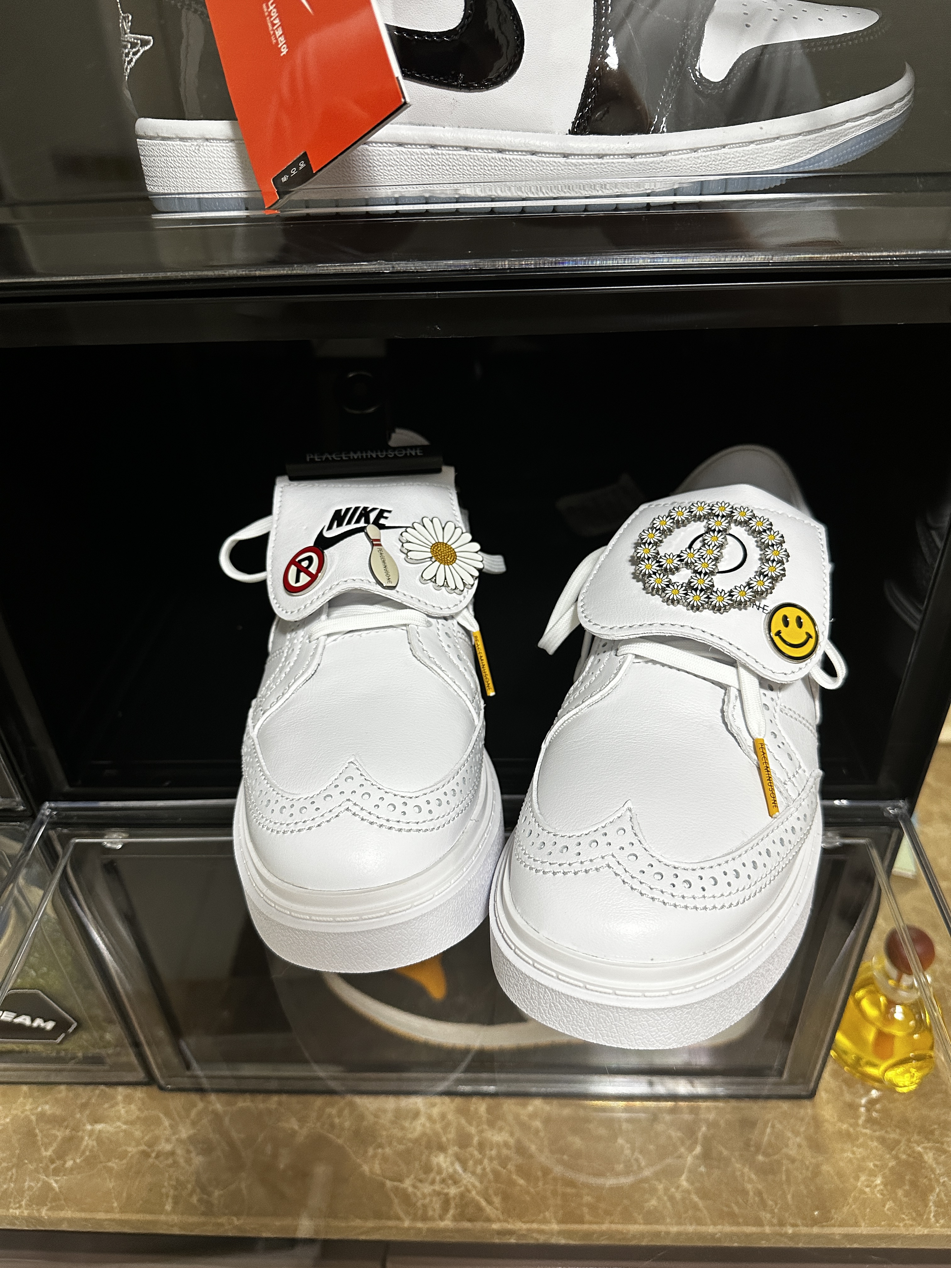 Nike x Peaceminusone Kwondo1 White, Jordan 1 x Travis Scott x Fragment Retro Low OG SP Military Blue 착용 스타일 - 2