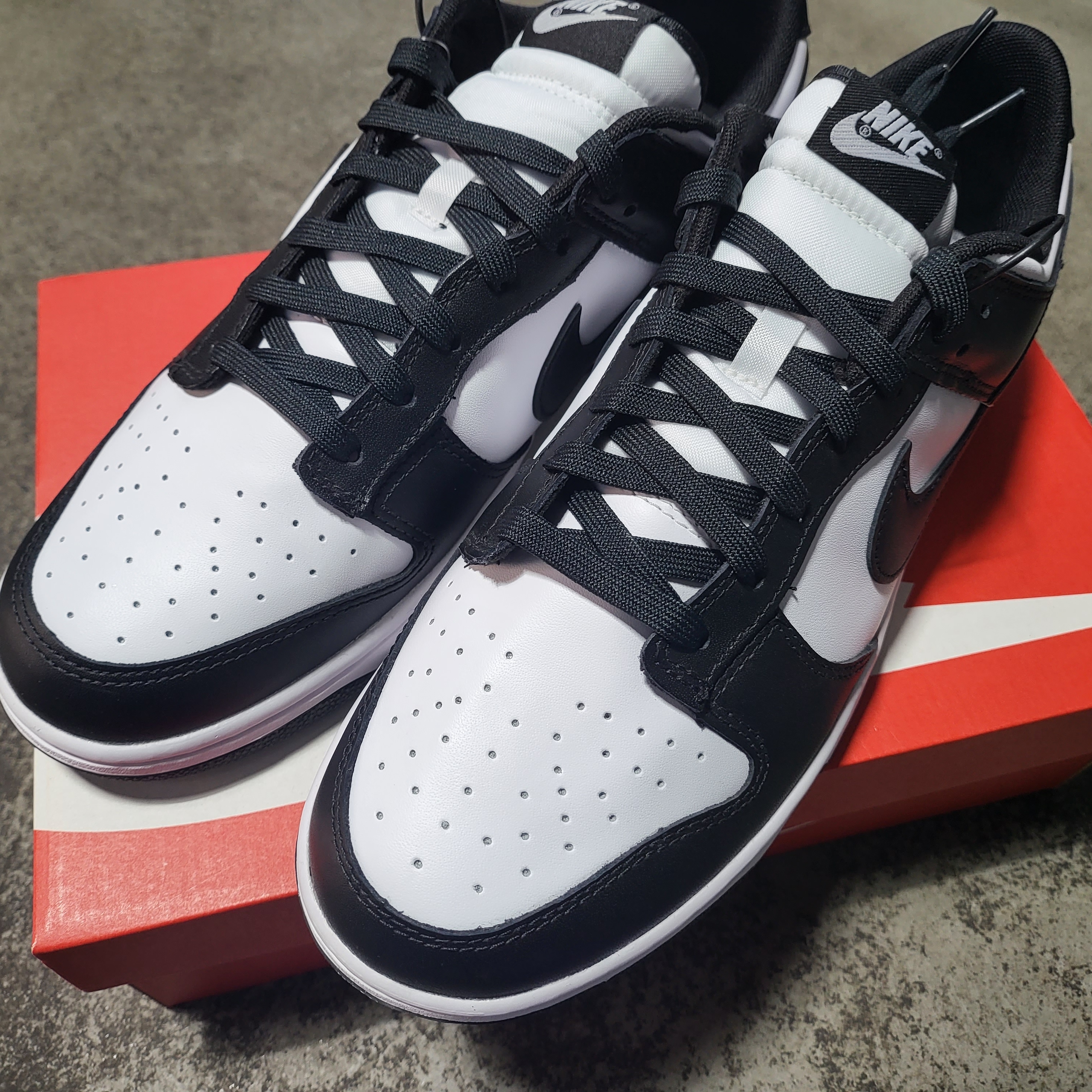 Nike Dunk Low Retro Black 착용 스타일