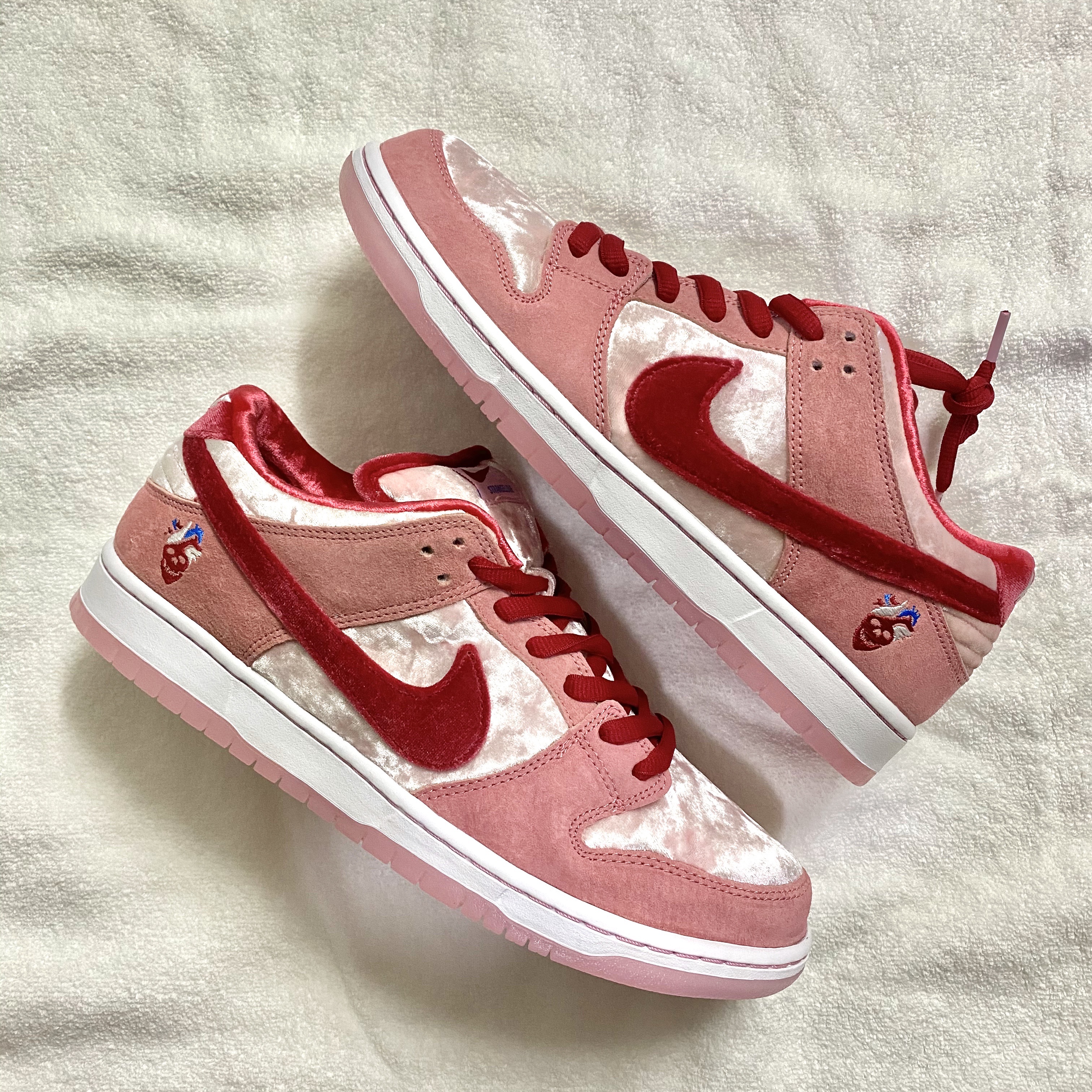 Nike x StrangeLove SB Dunk Low Pink (Regular Box) 착용 스타일