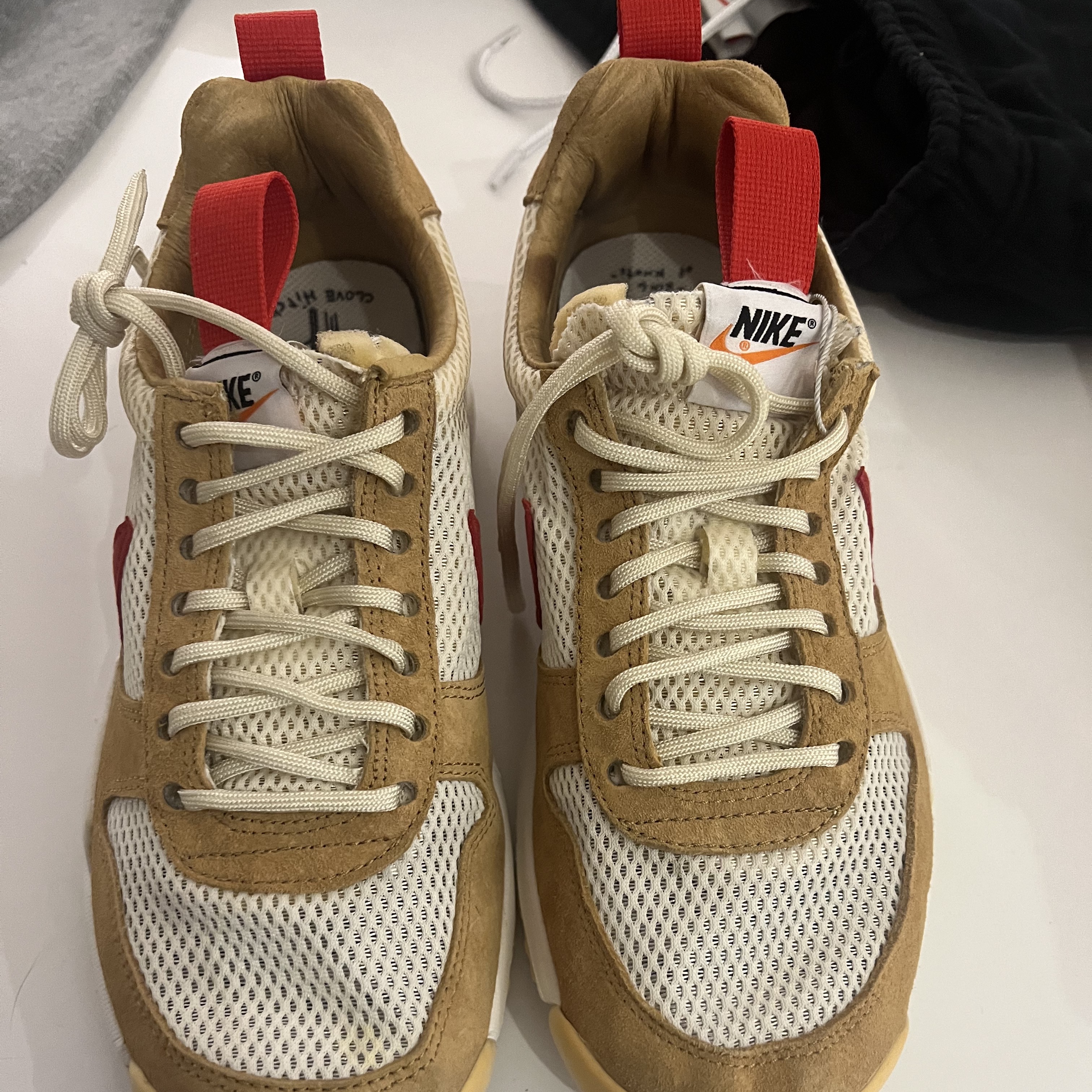 Nike x Tom Sachs Mars Yard Shoe 2.0 Space Camp 착용 스타일 - 2