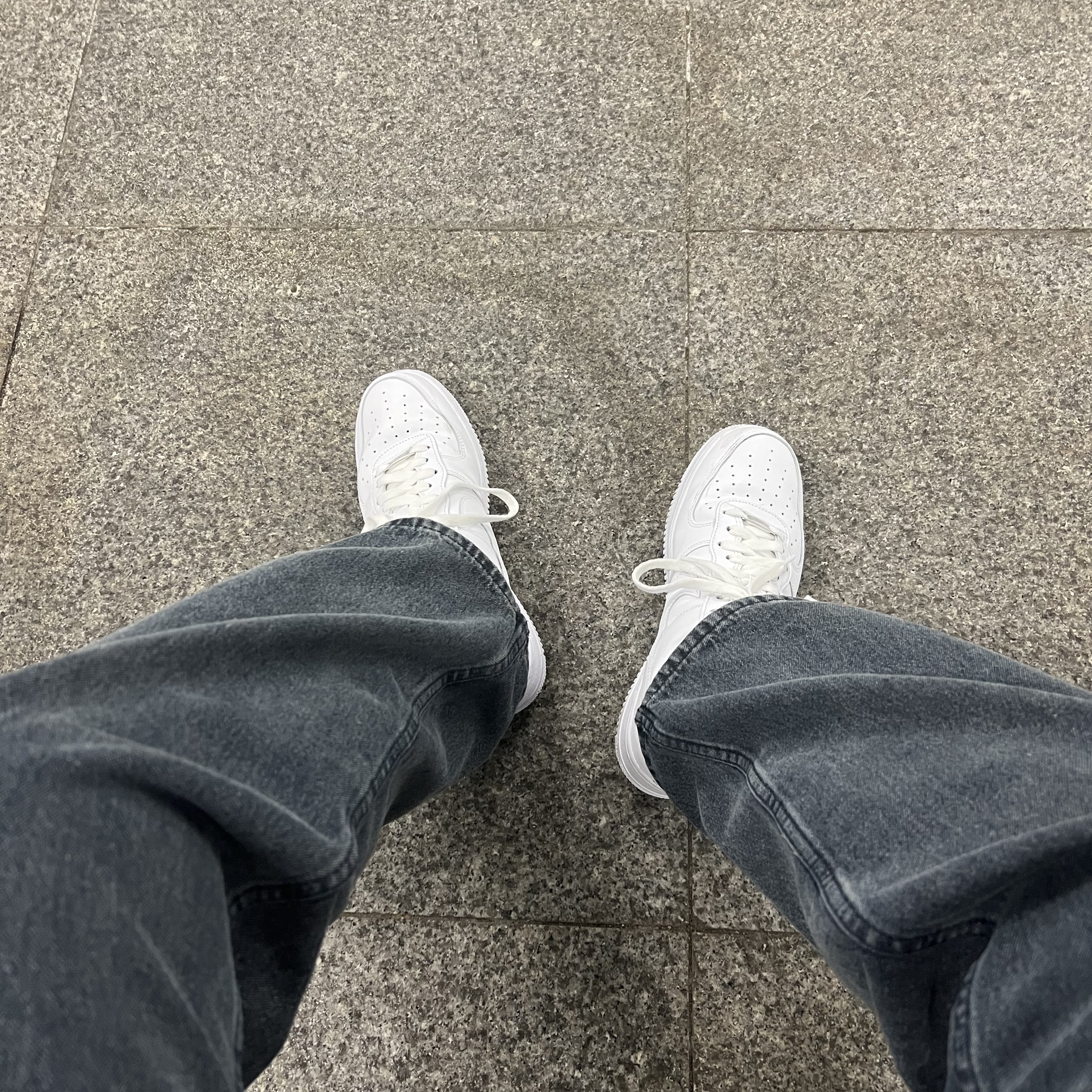 Nike Air Force 1 '07 Low White 착용 스타일