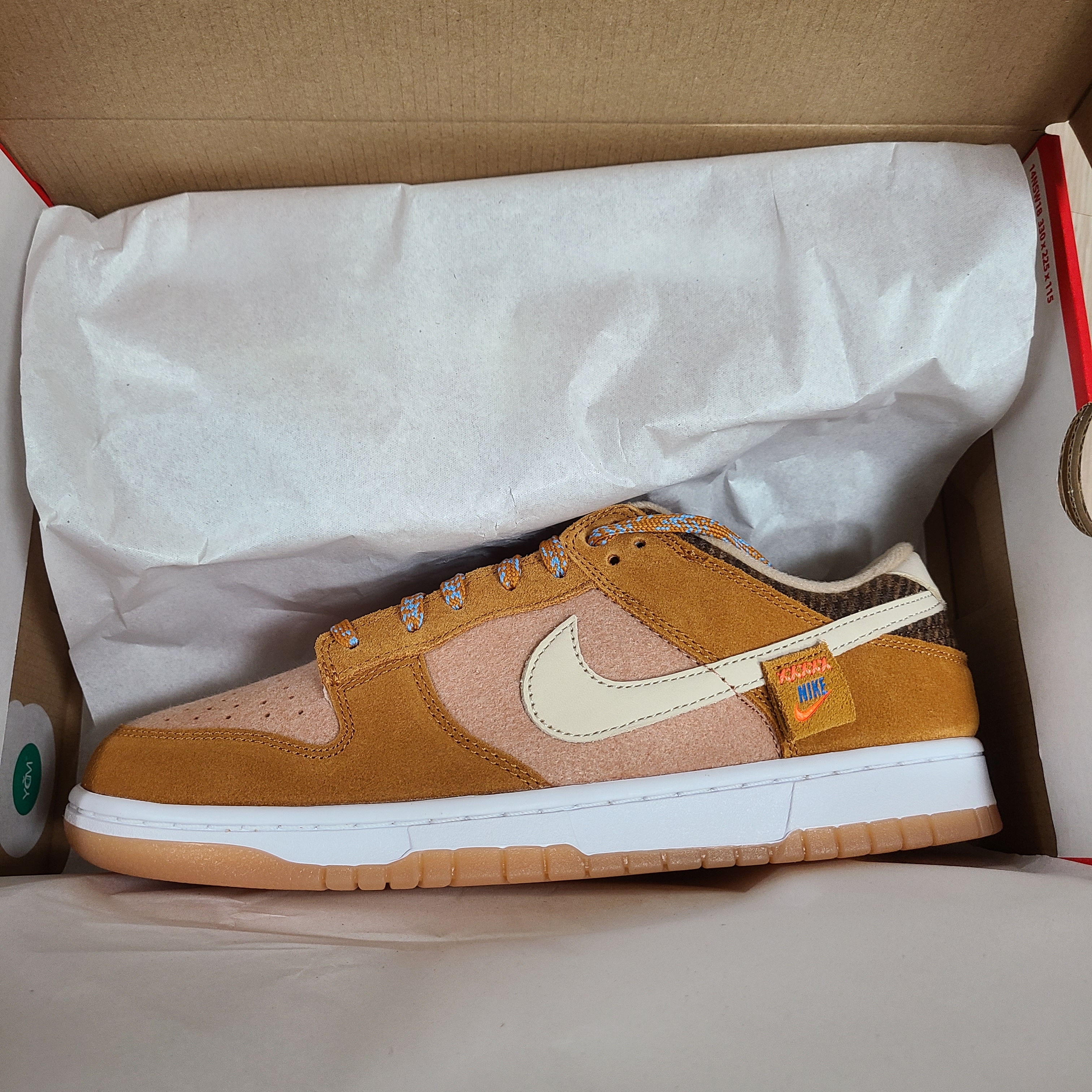 Nike Dunk Low SE Praline Desert Ochre 착용 스타일