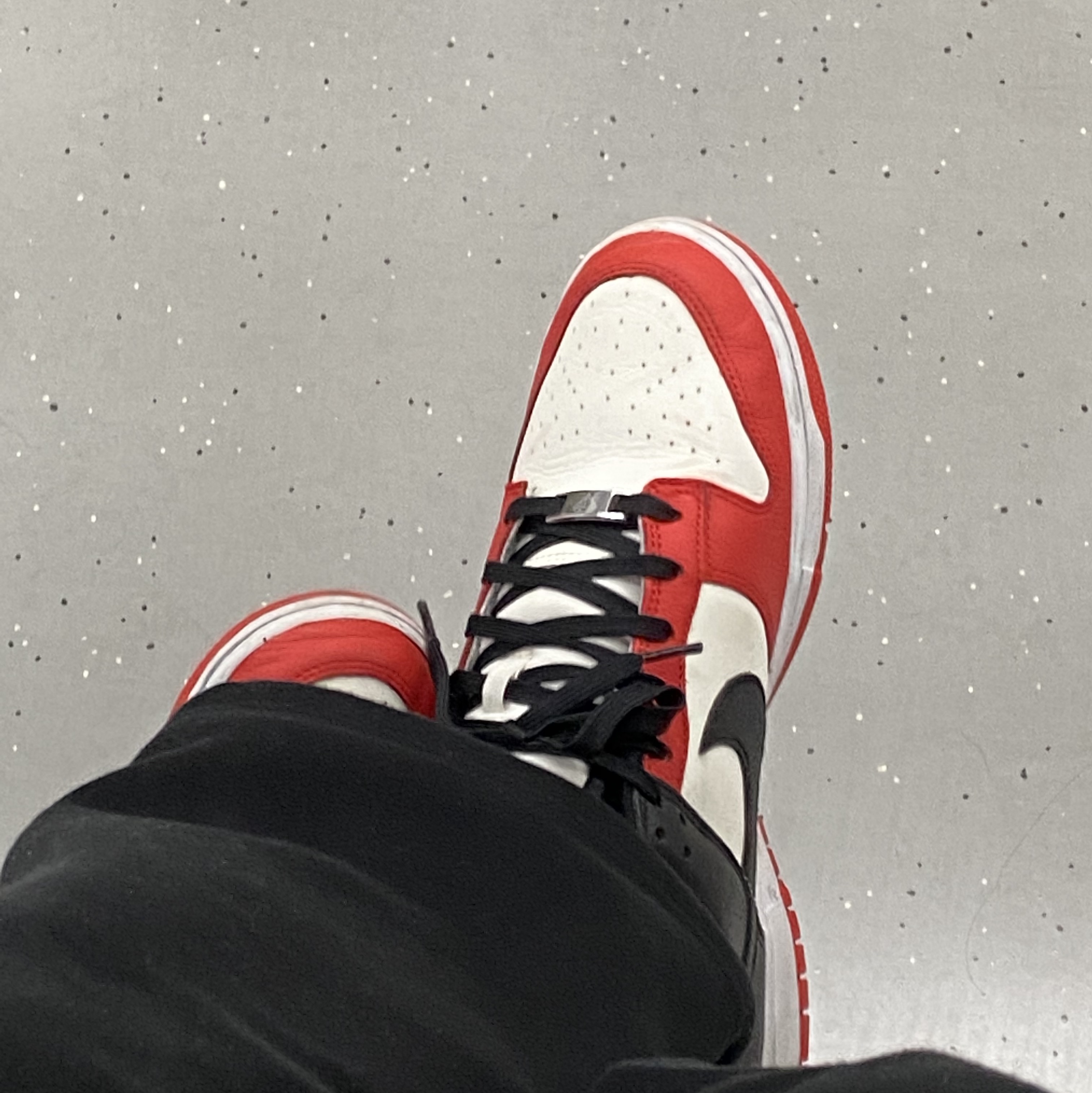 Nike x NBA Dunk Low Retro EMB Black and Chile Red, Nike Dunk Low Retro PRM Halloween 착용 스타일 - 1
