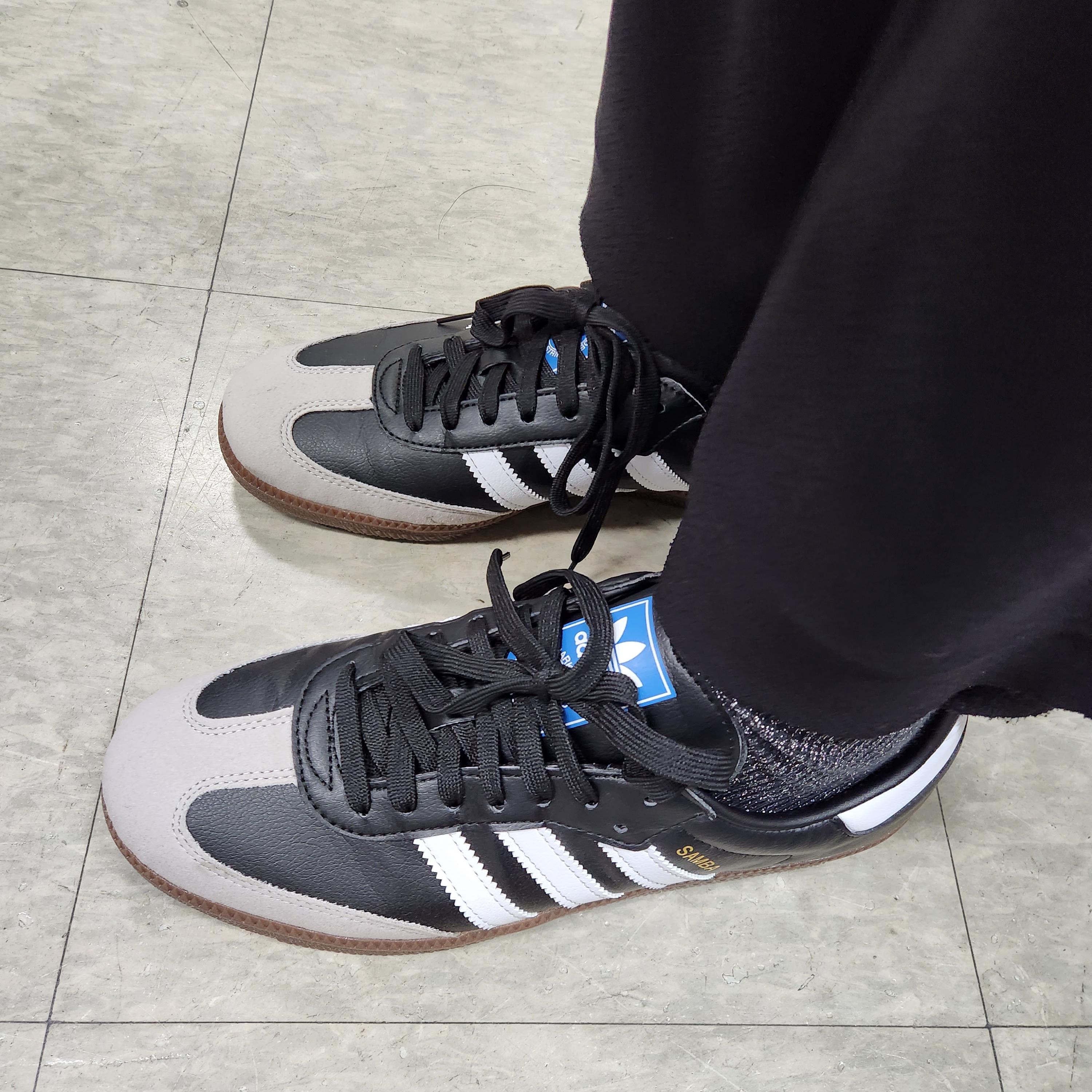 Adidas Samba Vegan Black White 착용 스타일