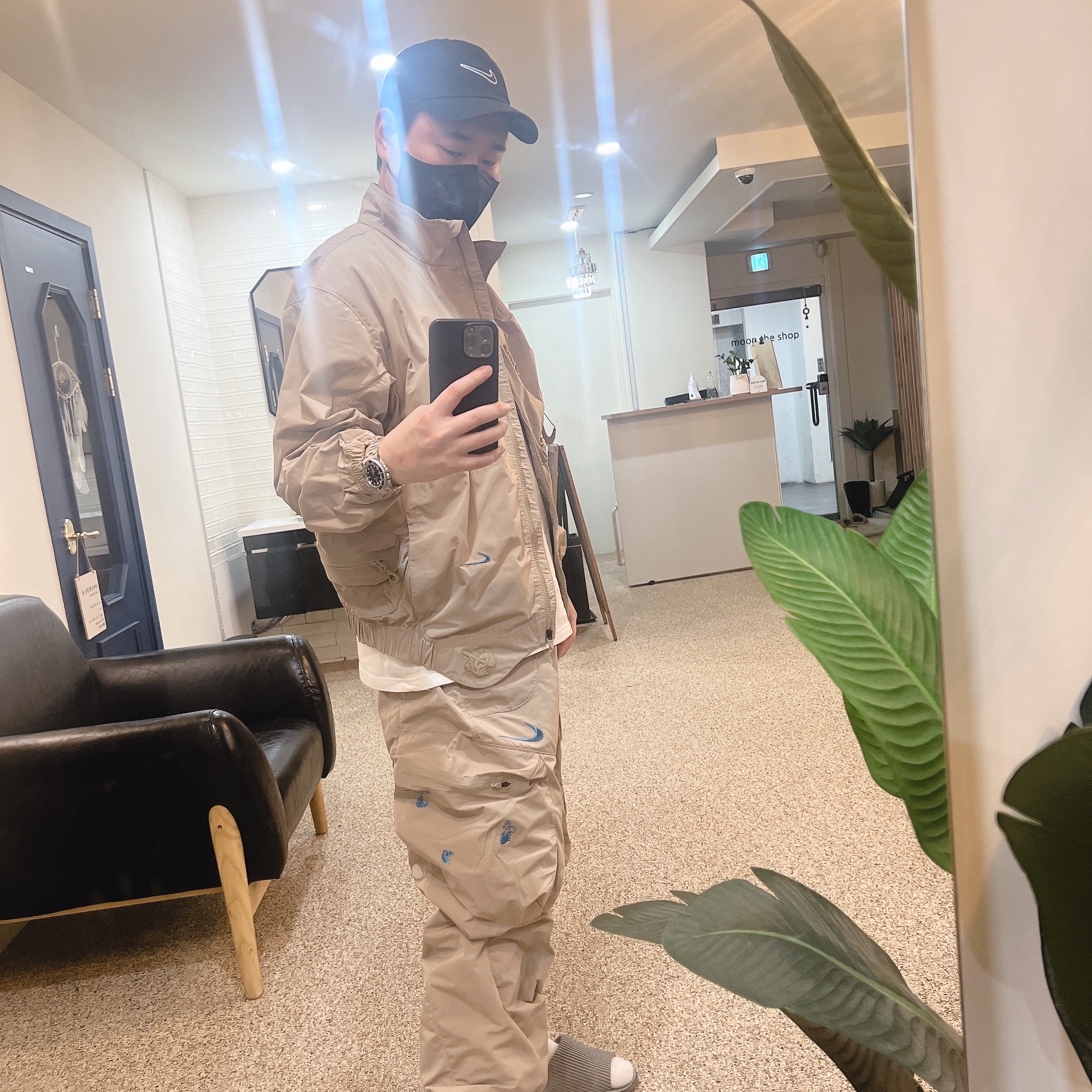 Nike x Off-White NRG Track Suit Khaki - Asia, Rolex Submariner 41mm 124060 Black Oyster 착용 스타일