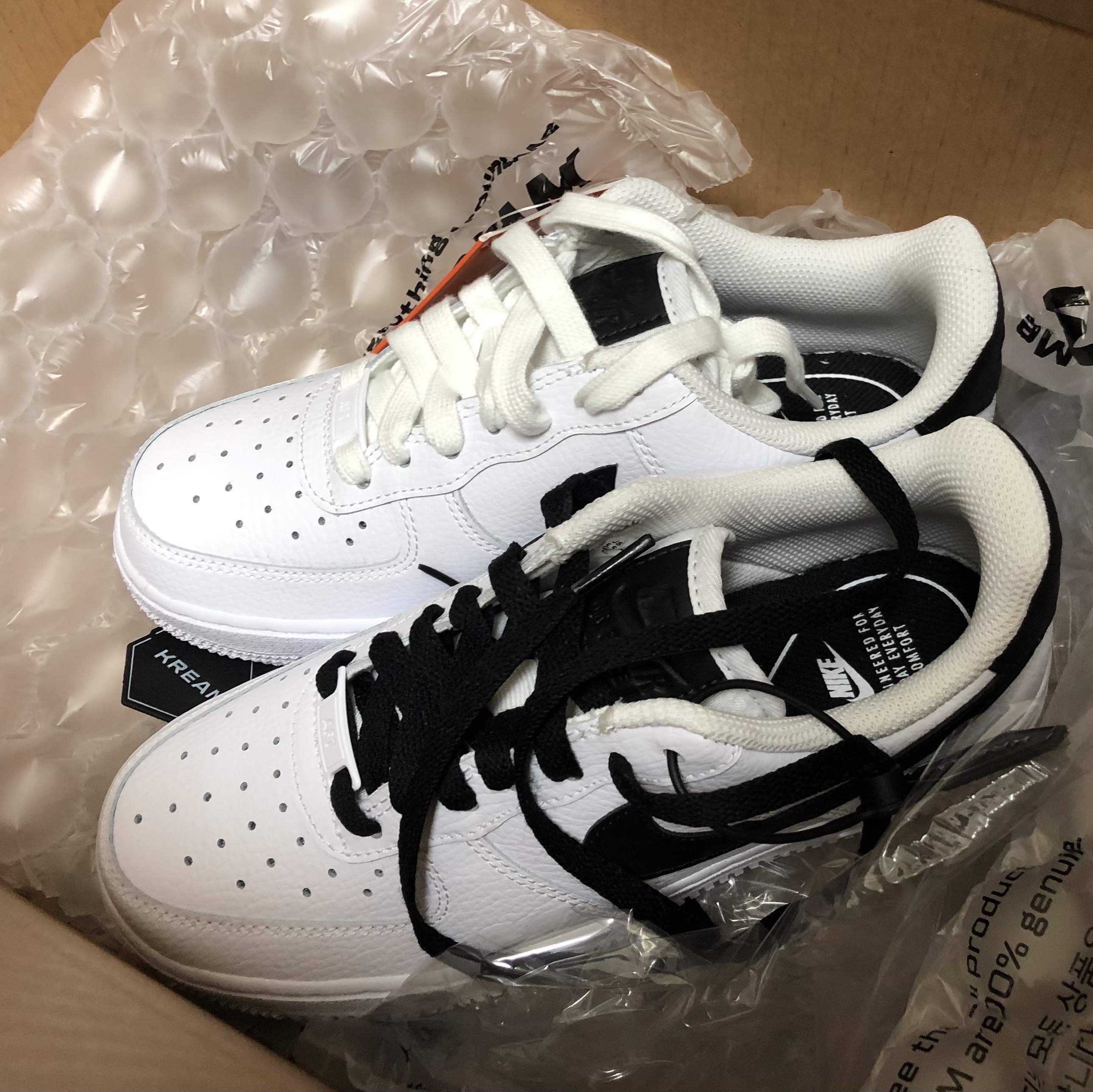 (W) Nike Air Force 1 '07 Low White Black 착용 스타일