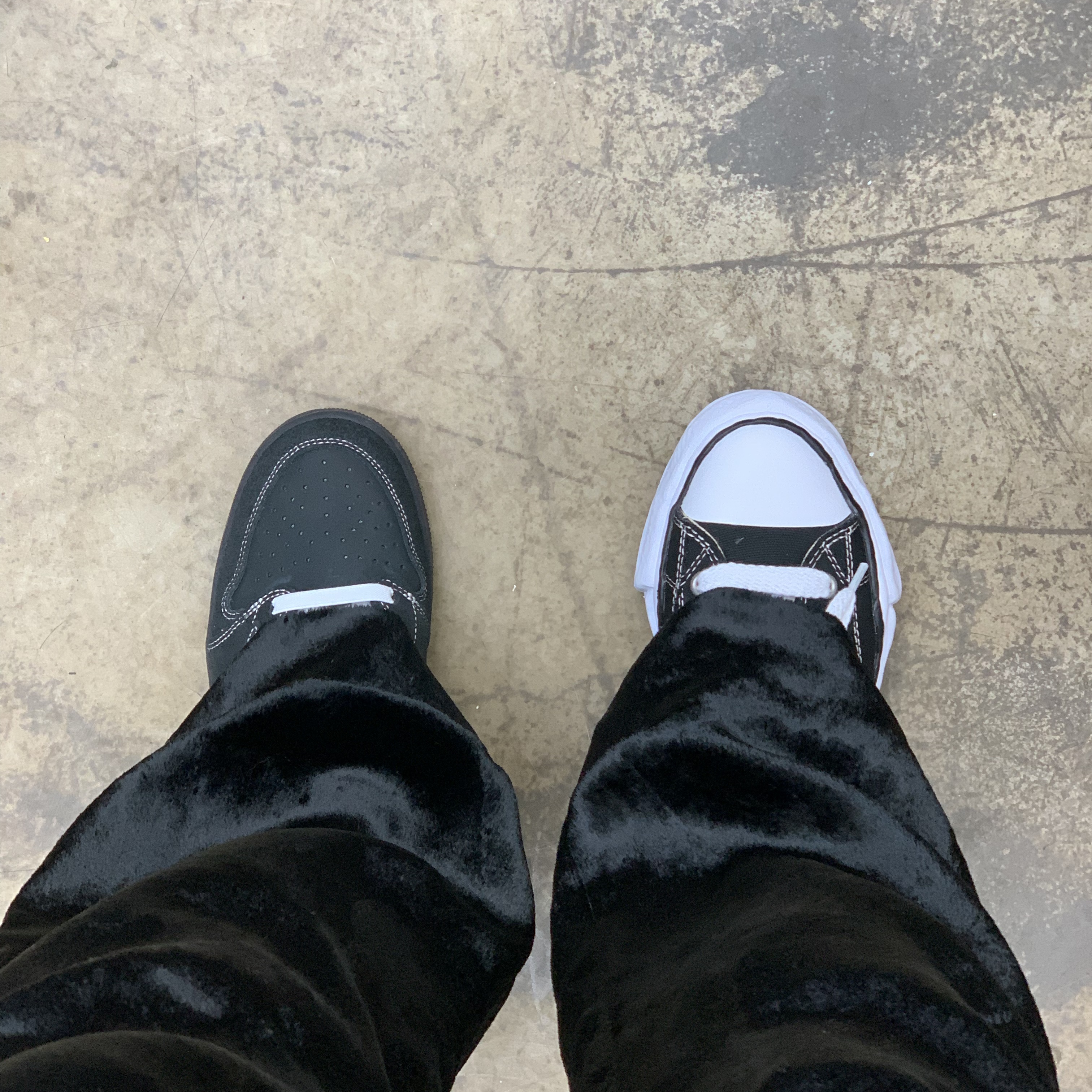Maison Mihara Yasuhiro Peterson OG Sole Canvas Low Sneakers Black 착용 스타일 - 2