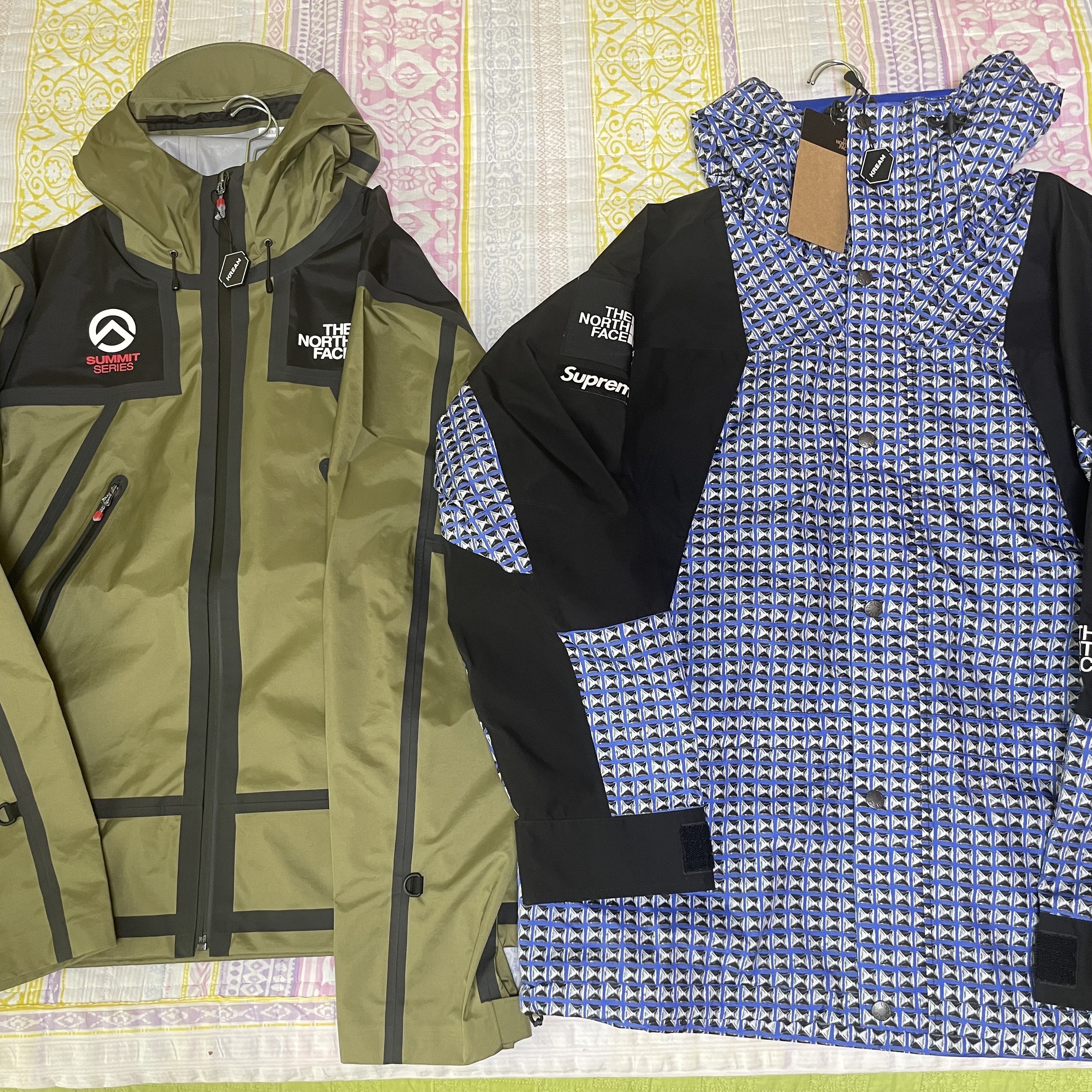 Supreme x The North Face Summit Series Outer Tape Seam Jacket Olive - 21SS, Supreme x The North Face Studded Mountain Light Jacket Royal - 21SS 착용 스타일