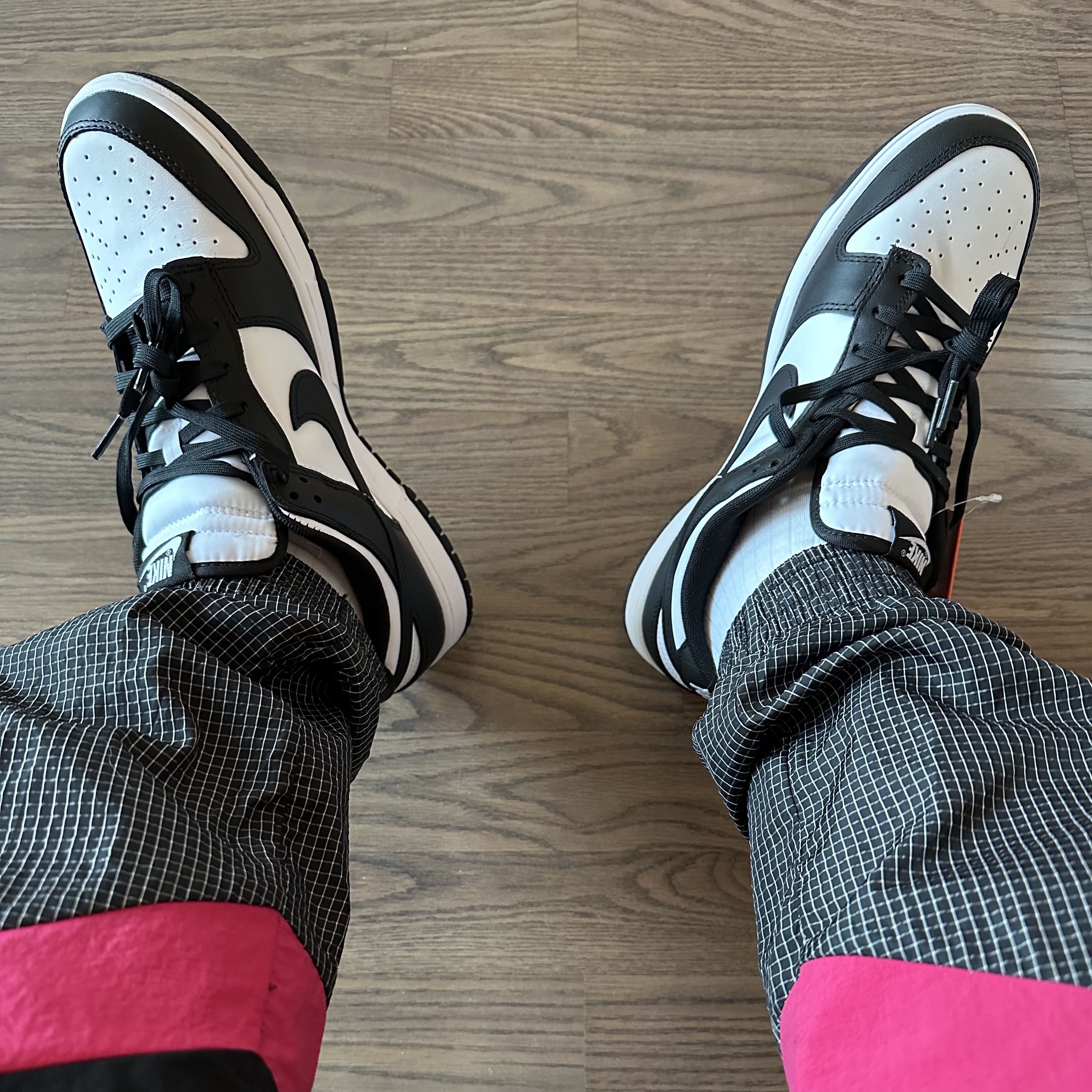 Nike Dunk Low Retro Black 착용 스타일 - 3