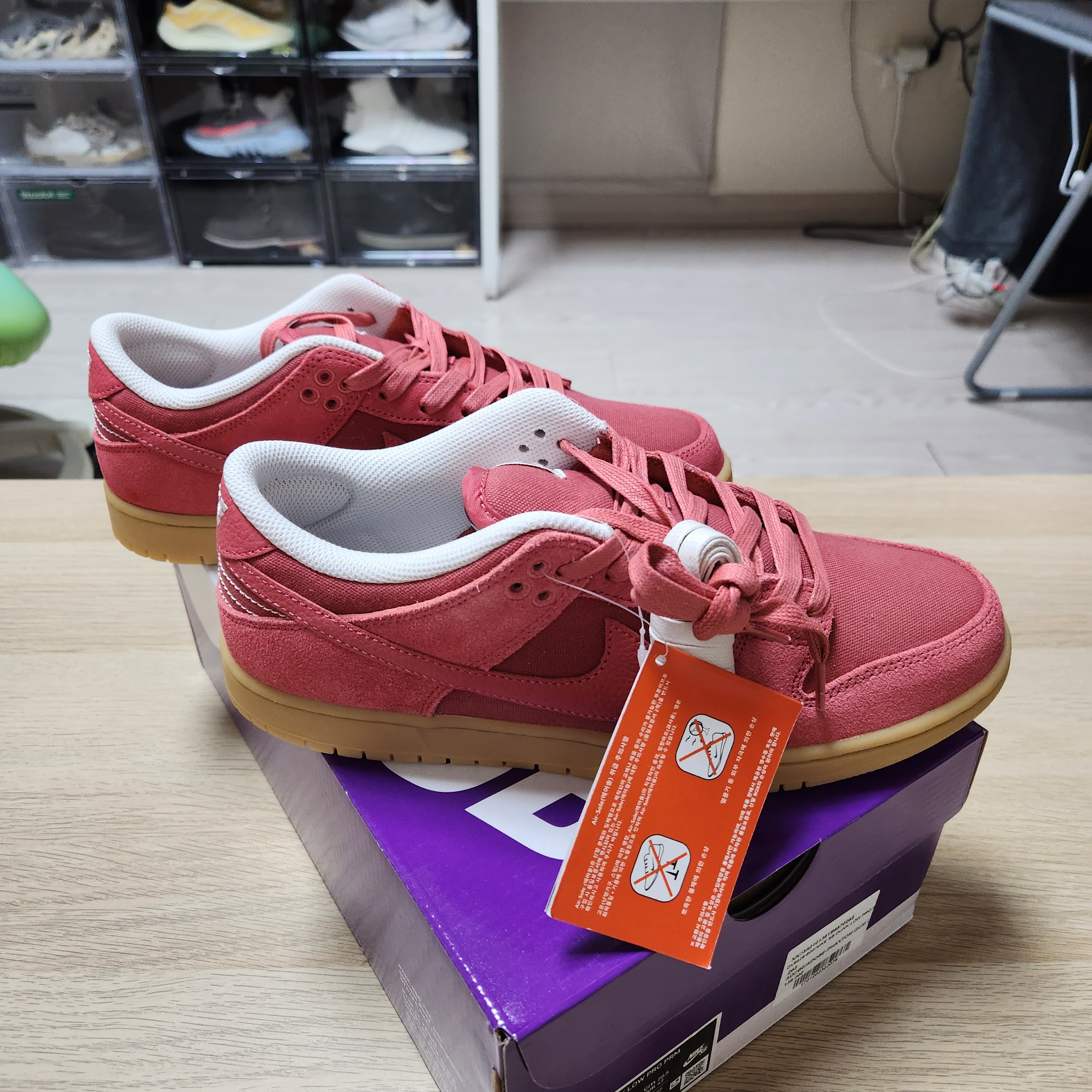 Nike SB Dunk Low Adobe 착용 스타일 - 5