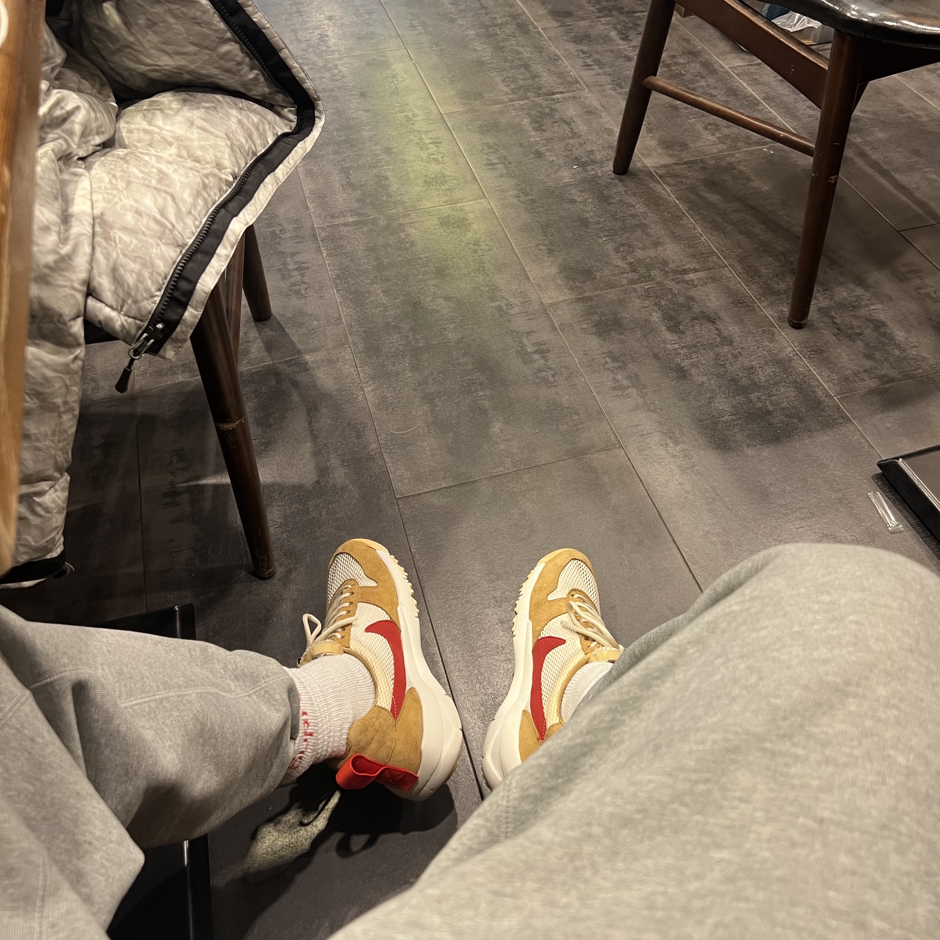 Nike x Tom Sachs Mars Yard Shoe 2.0 Space Camp 착용 스타일 - 2