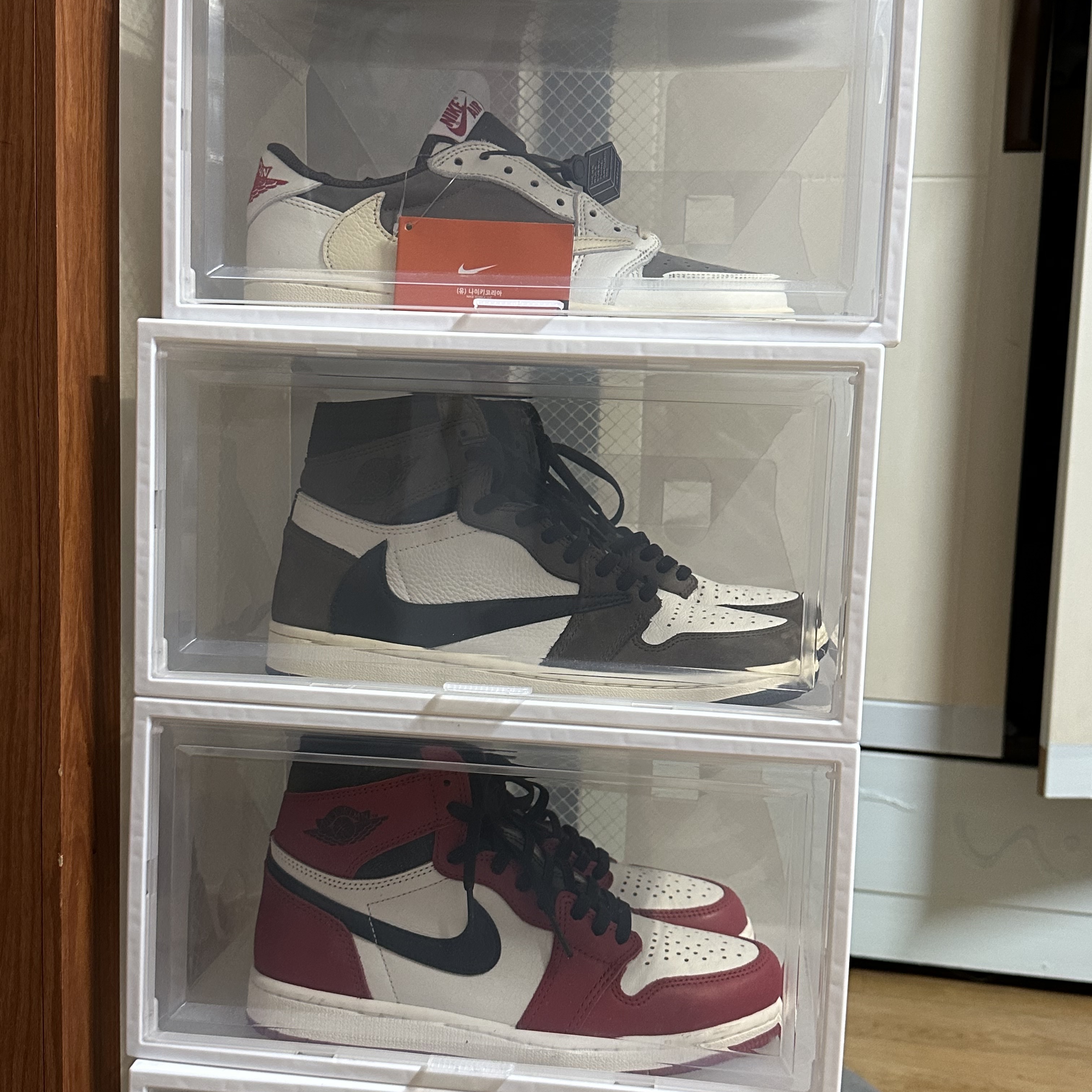 Jordan 1 x Travis Scott Retro High OG SP Mocha, Jordan 1 x Travis Scott Retro Low OG SP Sail and Ridgerock 착용 스타일