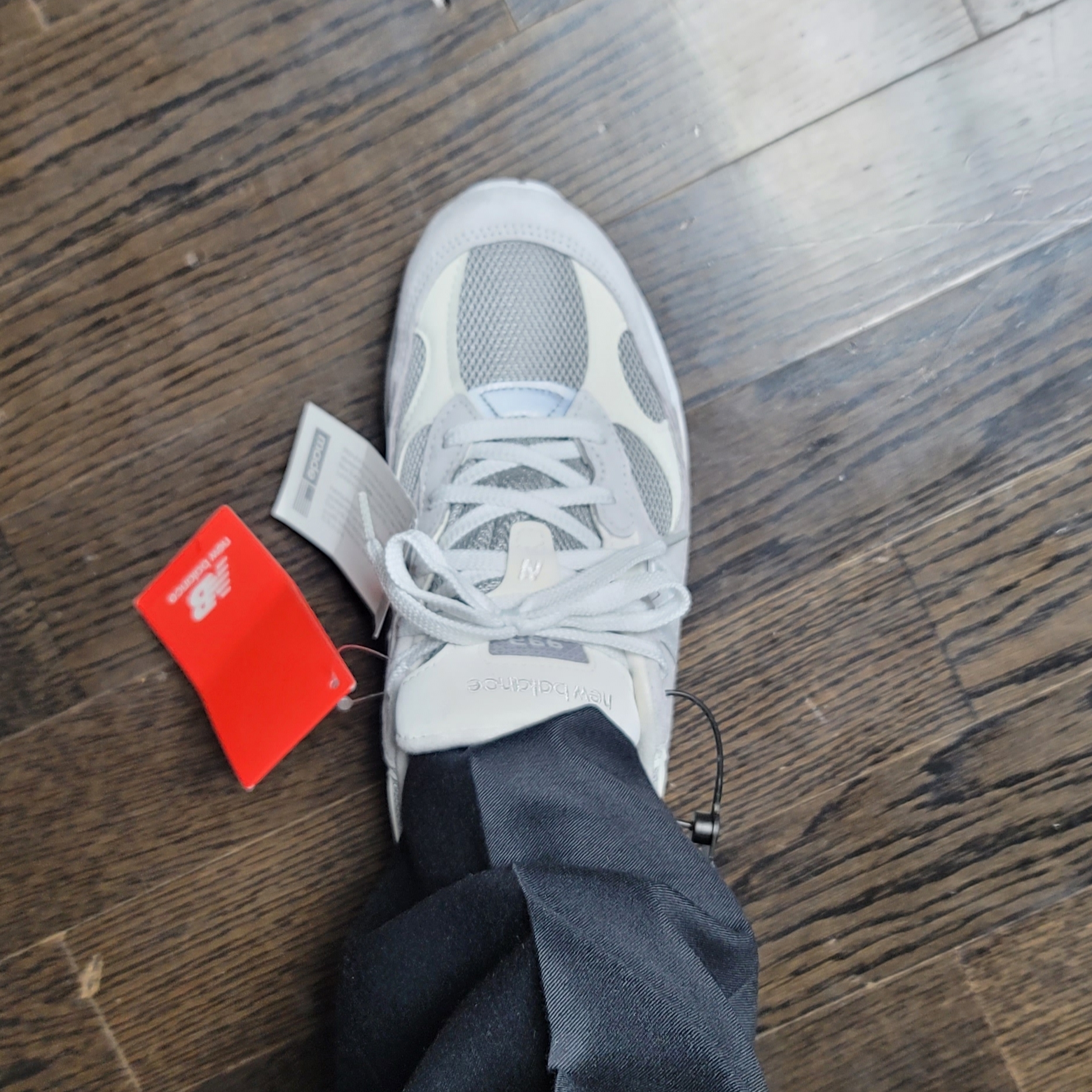 New Balance 992 Made in USA White Silver 착용 스타일 - 1