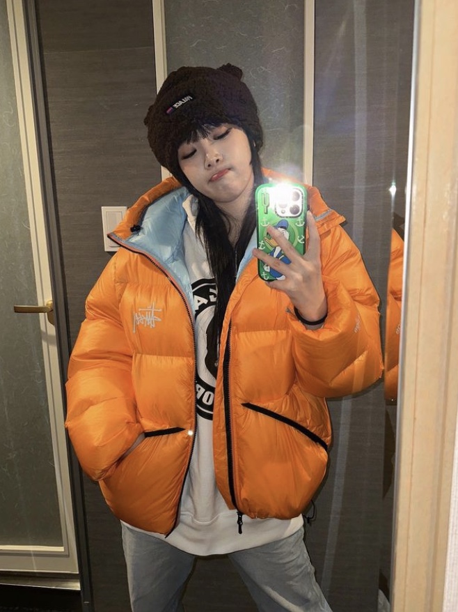 Palace Fuzzy Ear Beanie Brown - 22FW, Stussy Micro Ripstop Down Parka Orange 착용 스타일 - 2