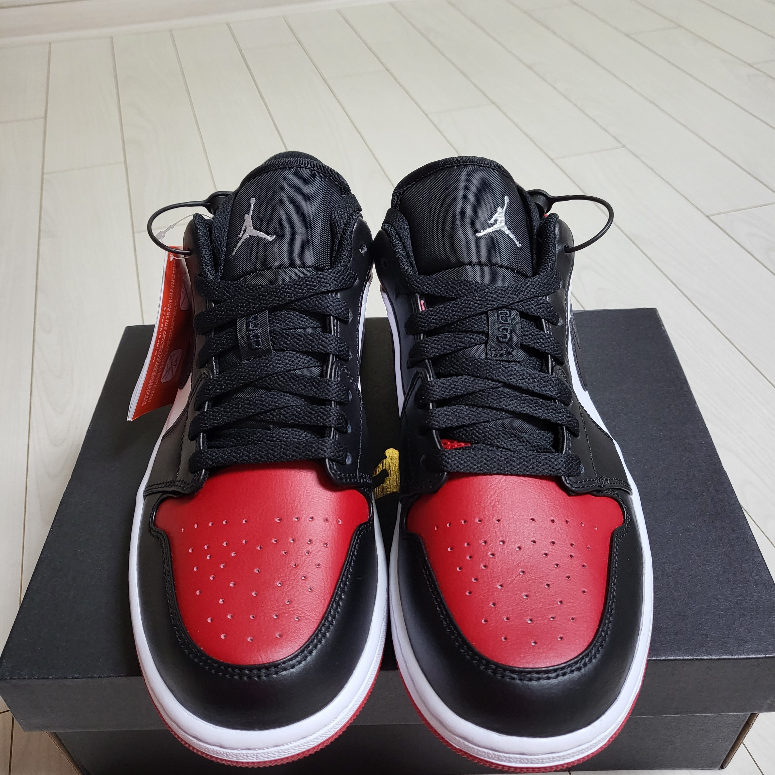 Jordan 1 Low Bred Toe 착용 스타일 - 2