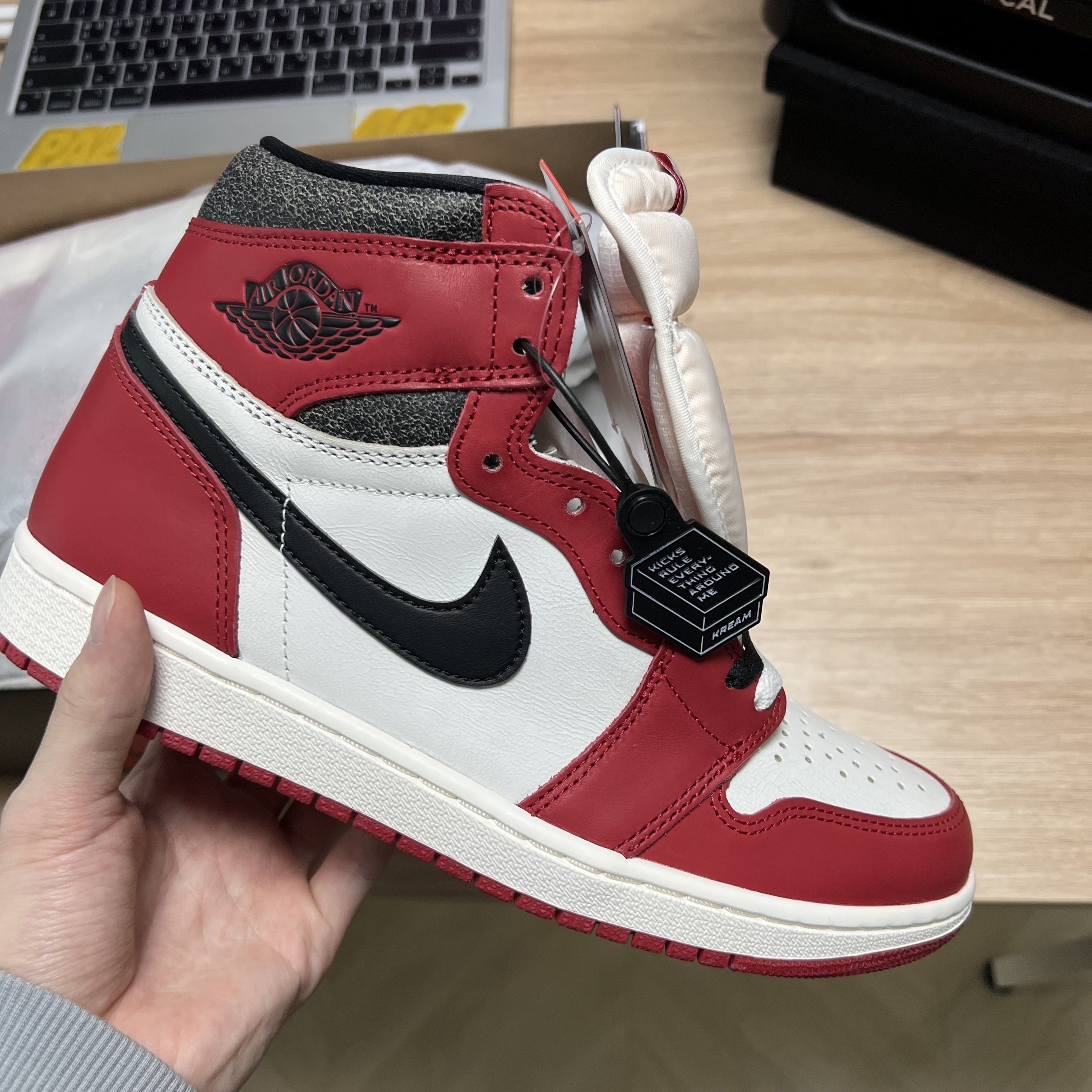 Jordan 1 Retro High OG Chicago 2022 착용 스타일 - 4