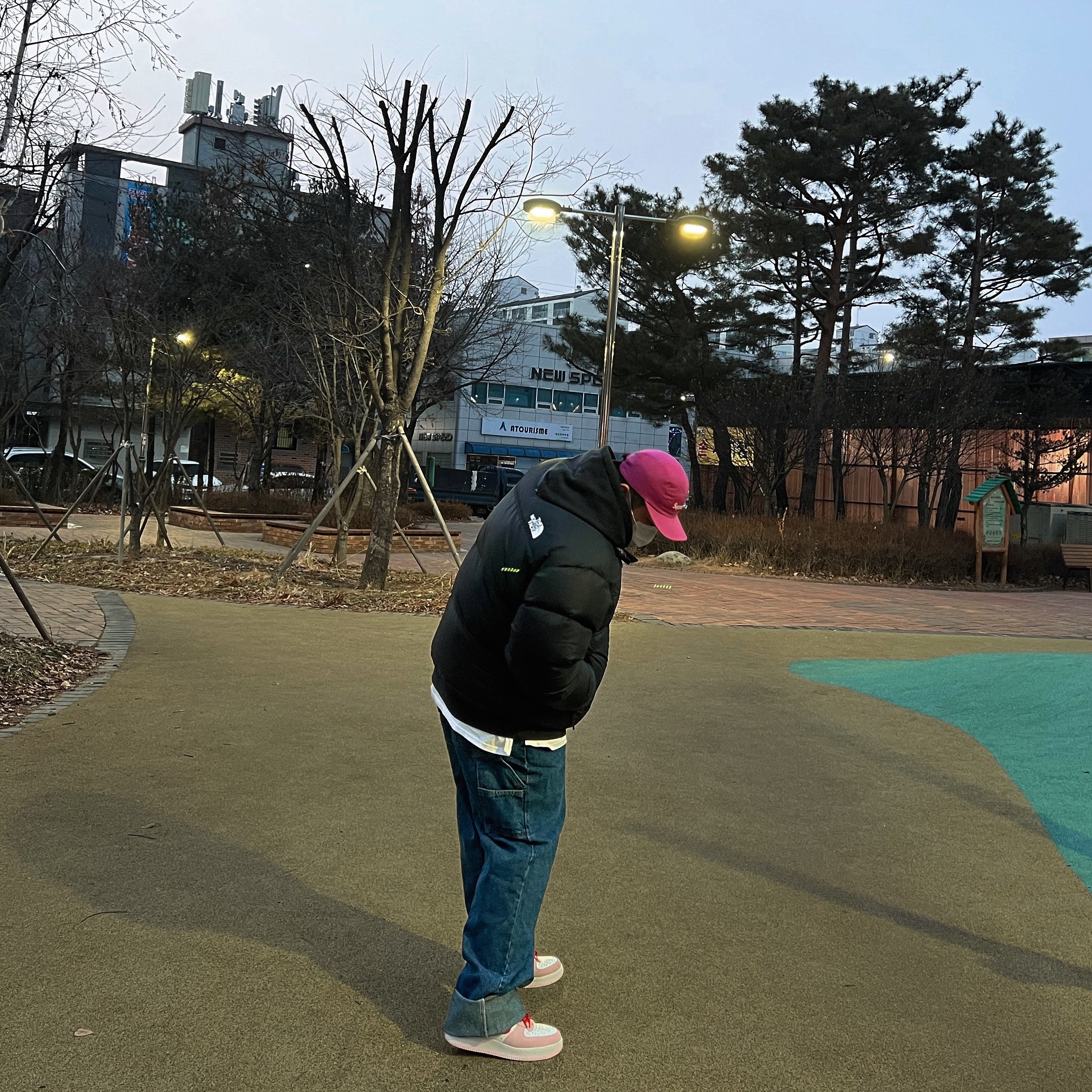 Nike Air Force 1 '07 QS Valentine's Day 착용 스타일
