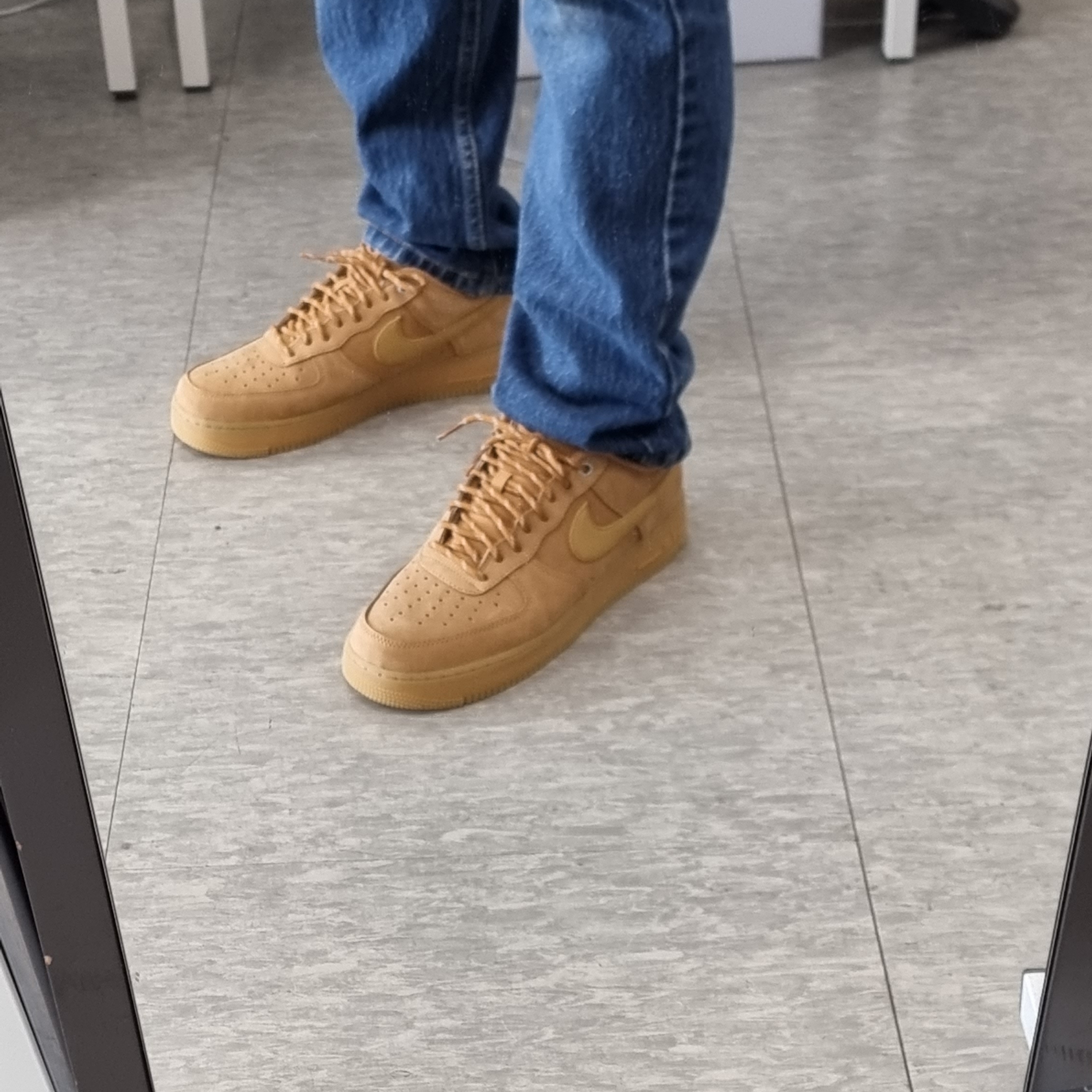 Nike Air Force 1 '07 WB Flax 착용 스타일