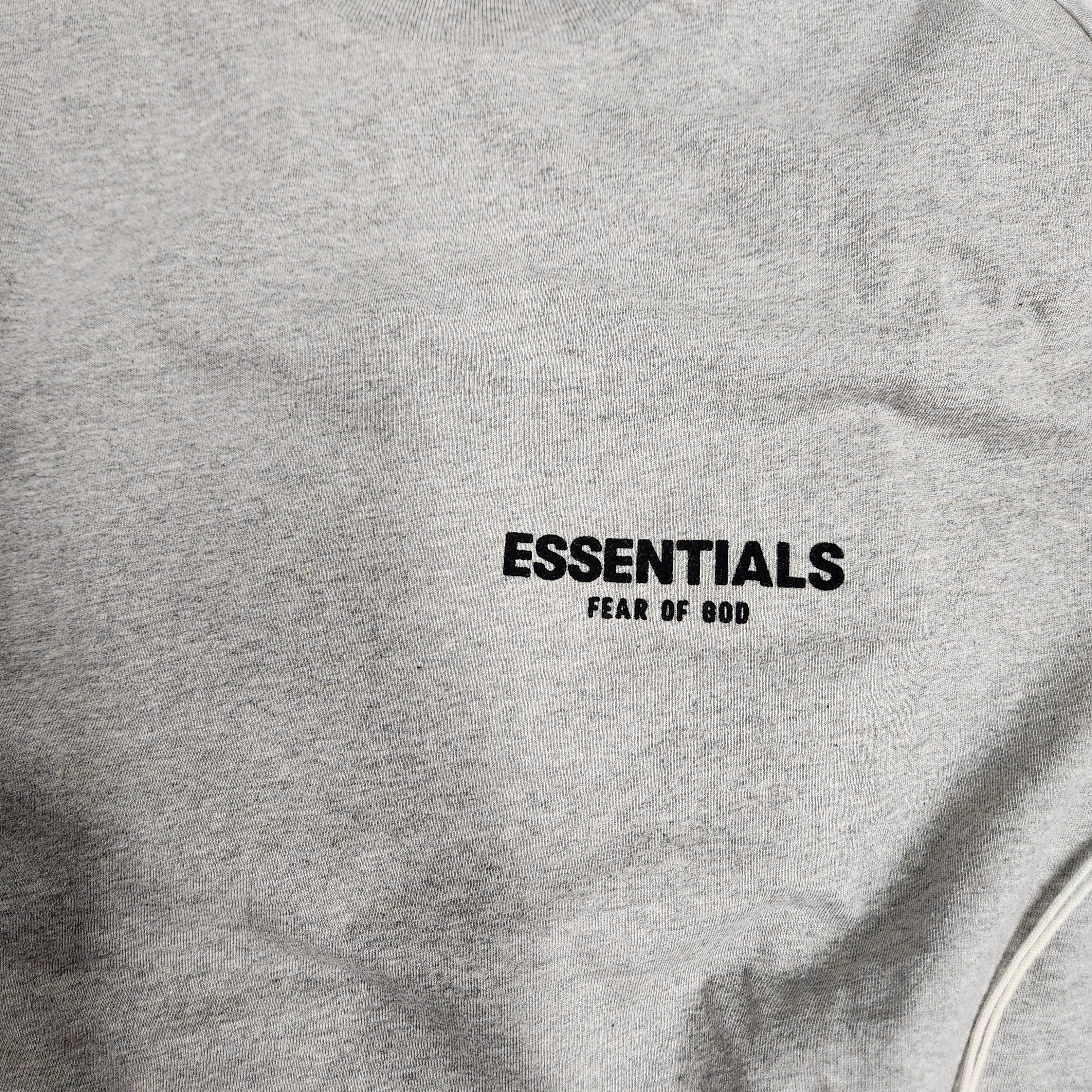 Essentials The Core Collection Long Sleeve T-Shirt Dark Oatmeal 착용 스타일
