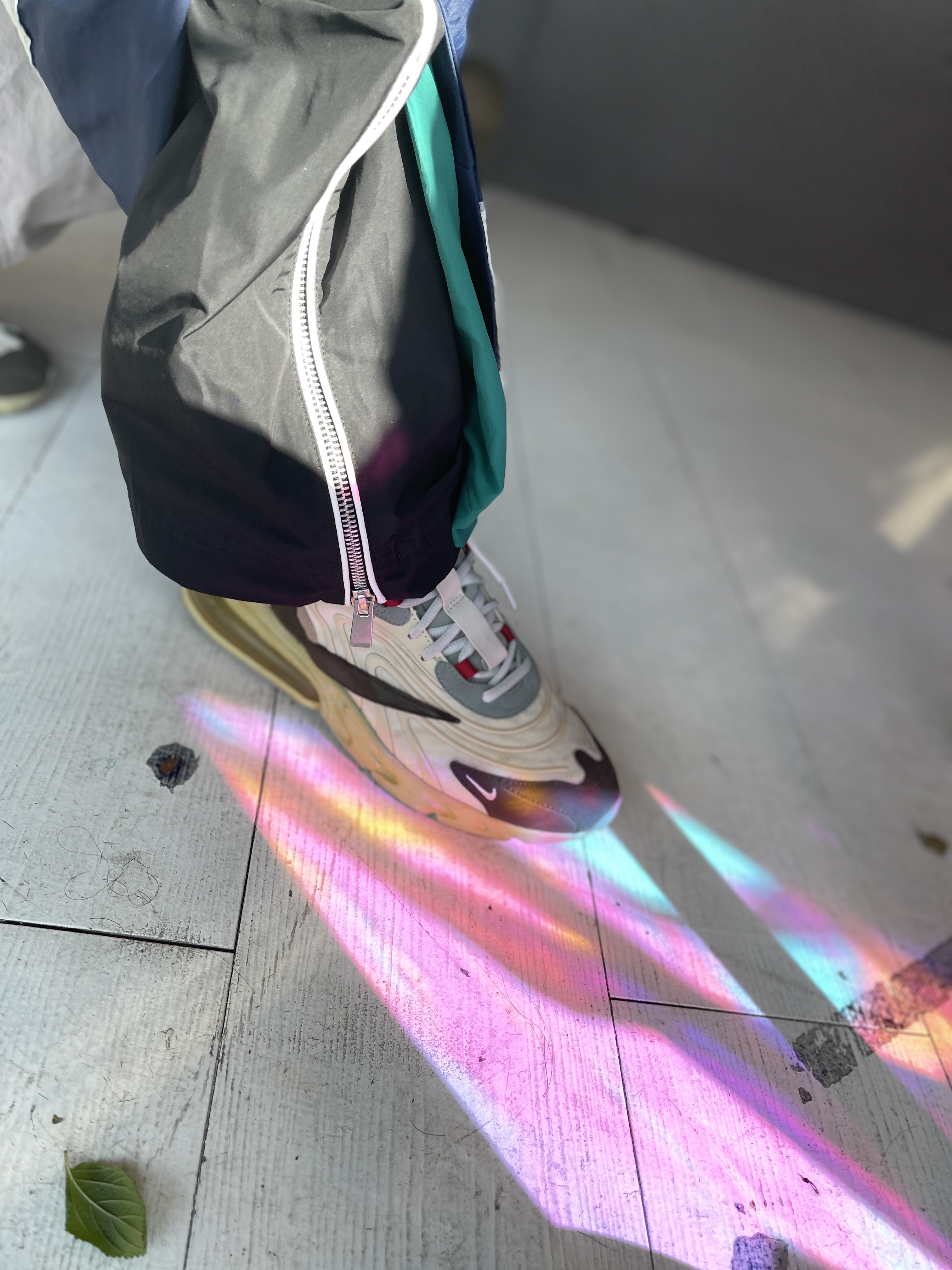 Nike x Travis Scott Air Max 270 React Cactus Trails, Nike NRG DH Pants Regency Purple 착용 스타일 - 2