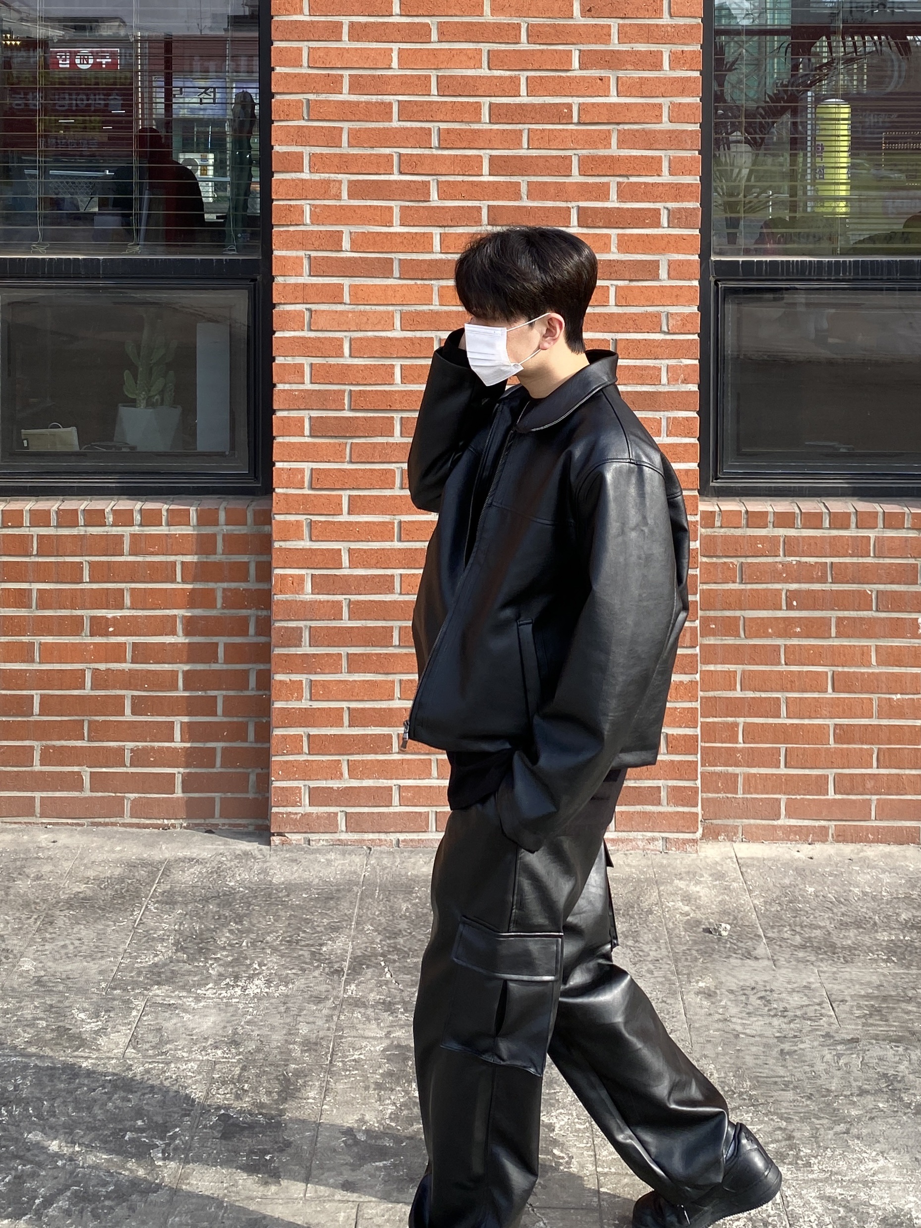 Nike x Supreme Air Force 1 Low Black 착용 스타일 - 4