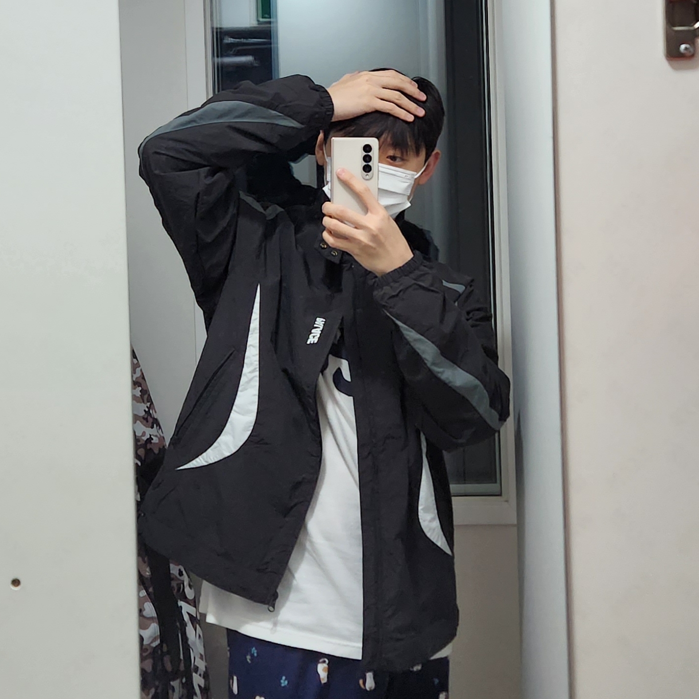 Palace Moto Shell Jacket Black - 23SS 착용 스타일 - 1