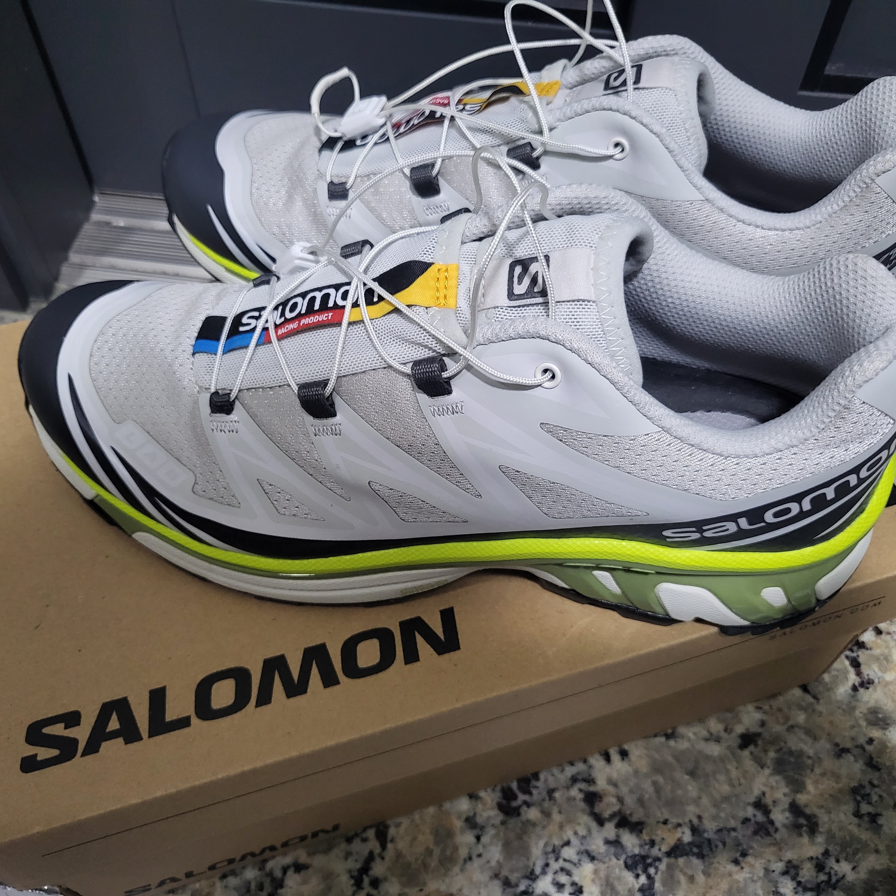 Salomon XT-6 Lunar Rock Magnet 착용 스타일 - 1