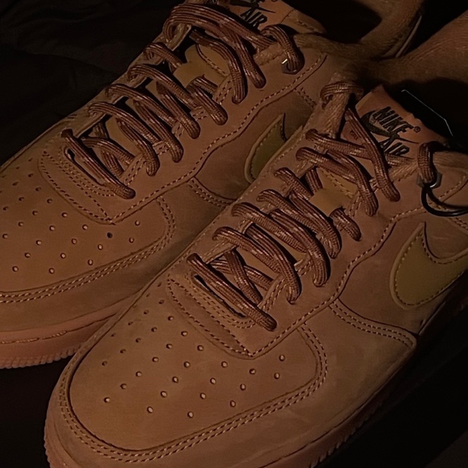 Nike Air Force 1 '07 WB Flax 착용 스타일