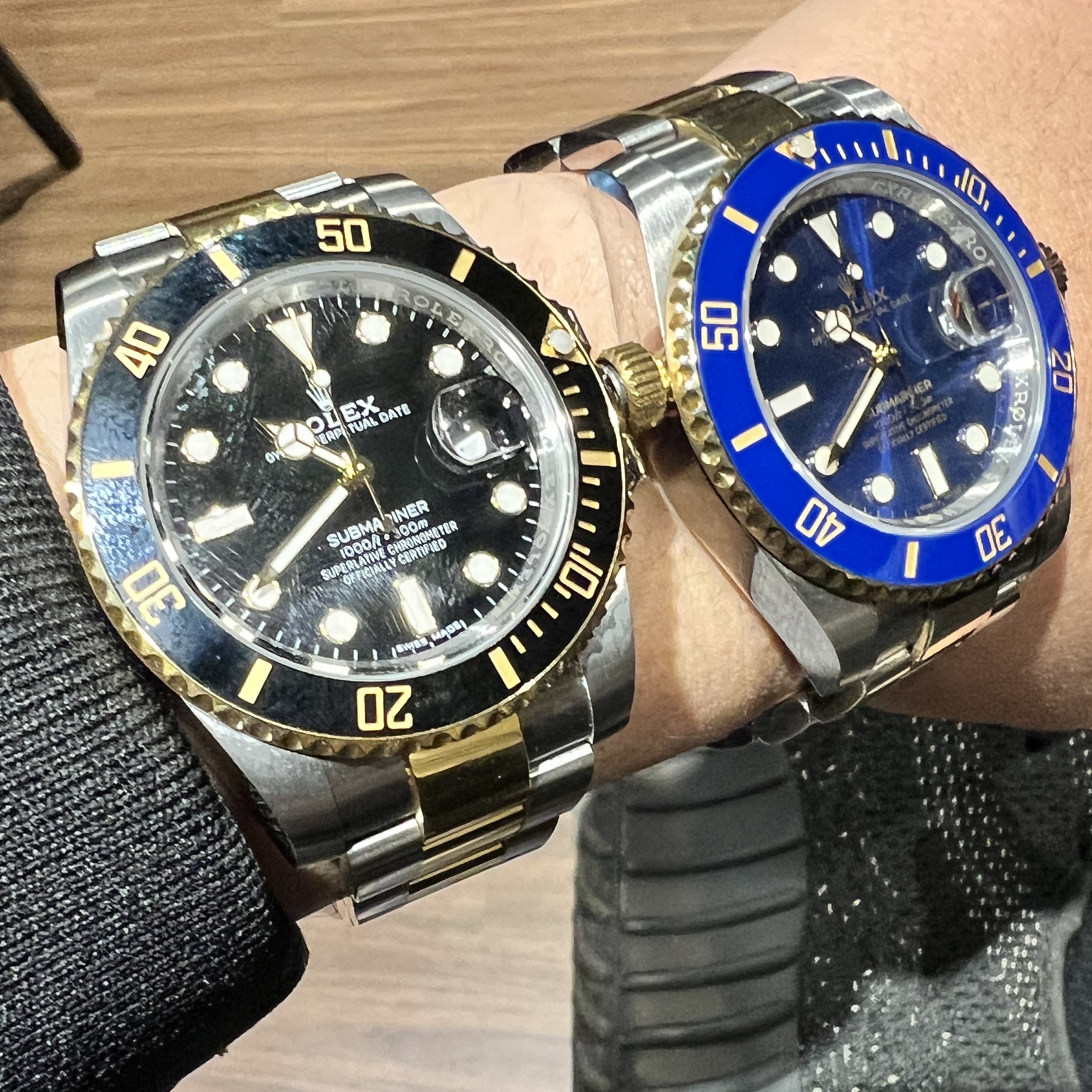 Rolex Submariner Date 41mm 126613LB Royal Blue Oyster, Rolex Submariner Date 41mm 126613LN Black Oyster 착용 스타일
