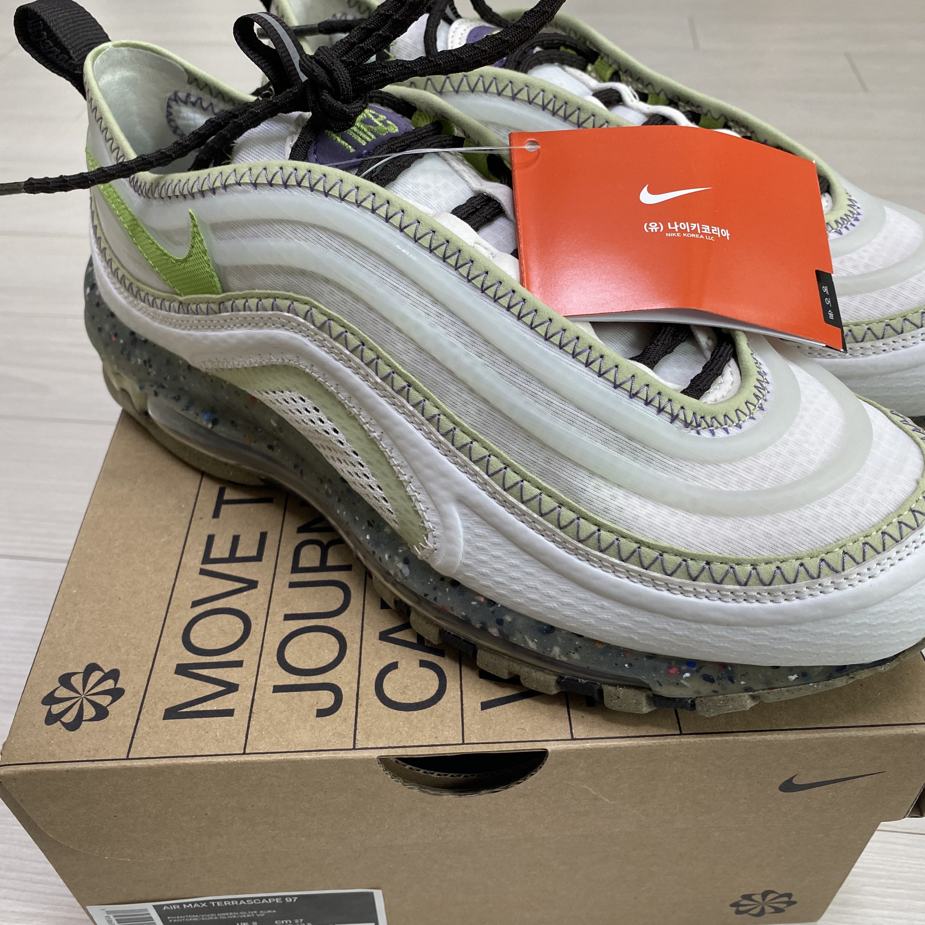 Nike Air Max Terrascape 97 Phantom and Vivid Green 착용 스타일 - 2