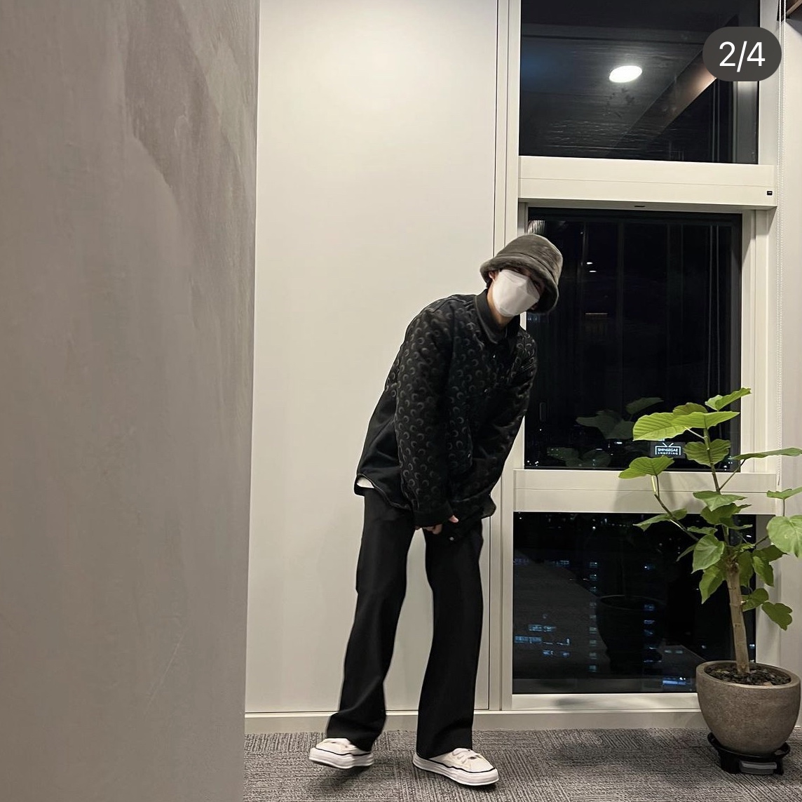 Maison Mihara Yasuhiro Peterson OG Sole Canvas Low Sneakers White 착용 스타일 - 2