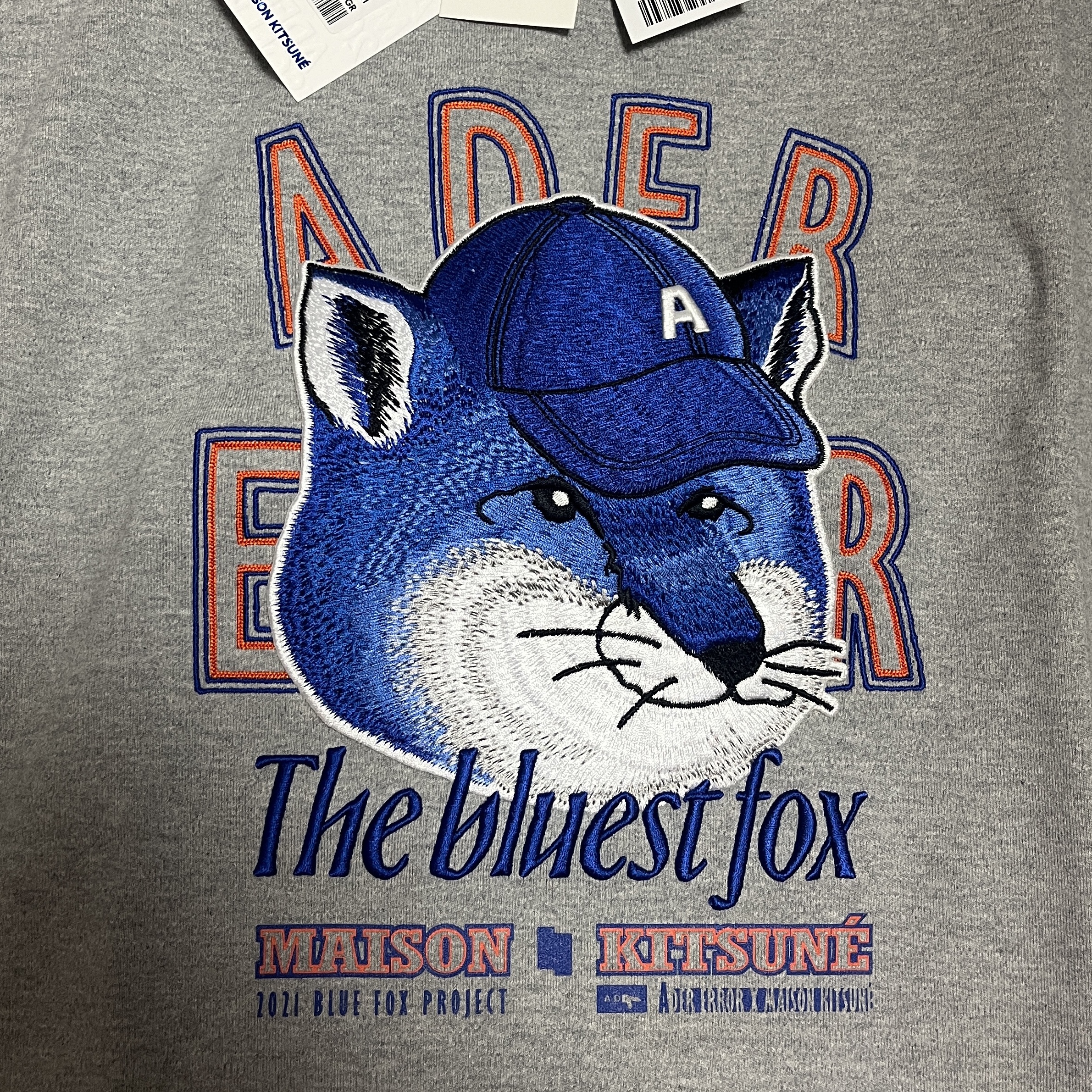 Maison Kitsune x Ader Error The Bluest Fox T-Shirt Grey 착용 스타일