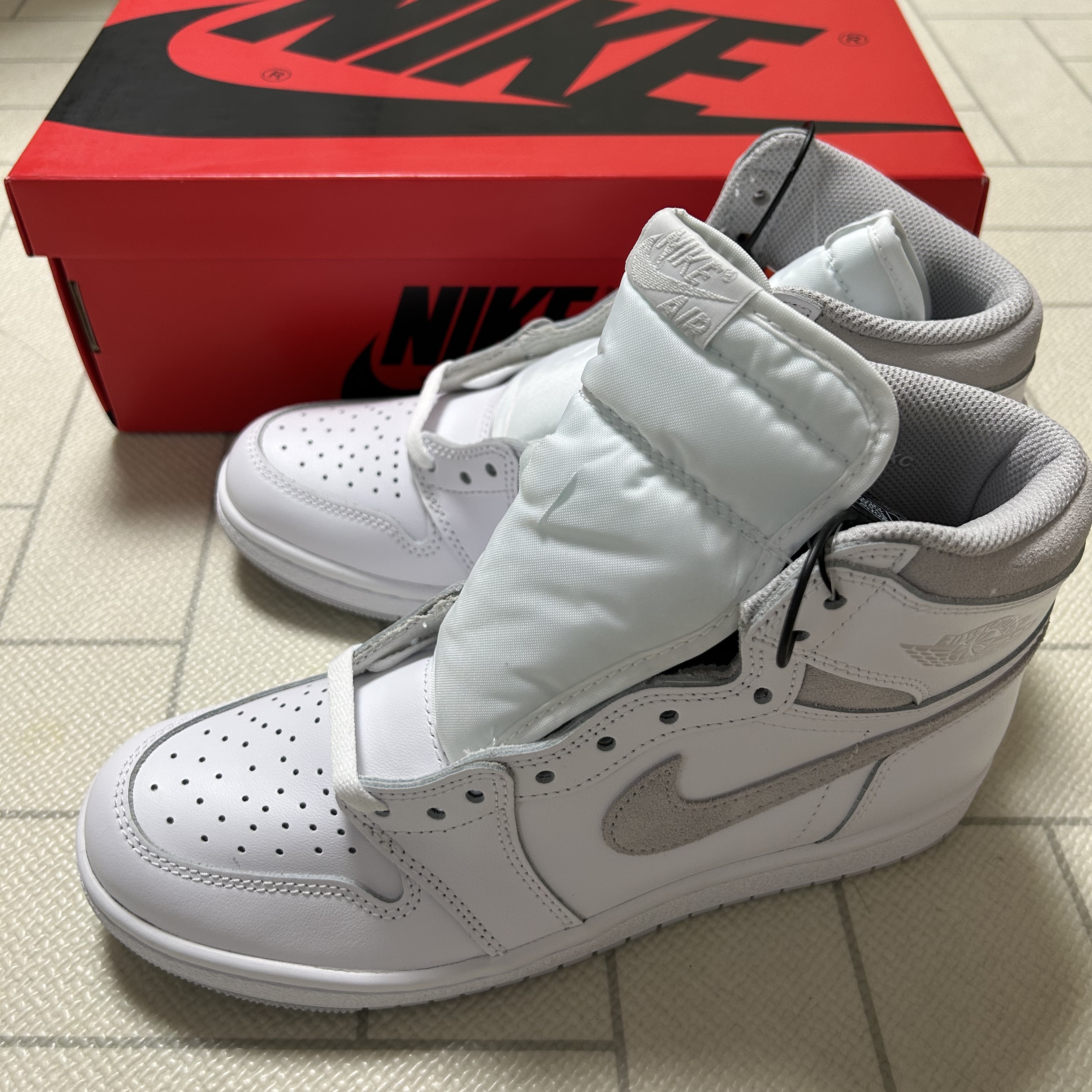 Jordan 1 High 85 Neutral Grey 착용 스타일
