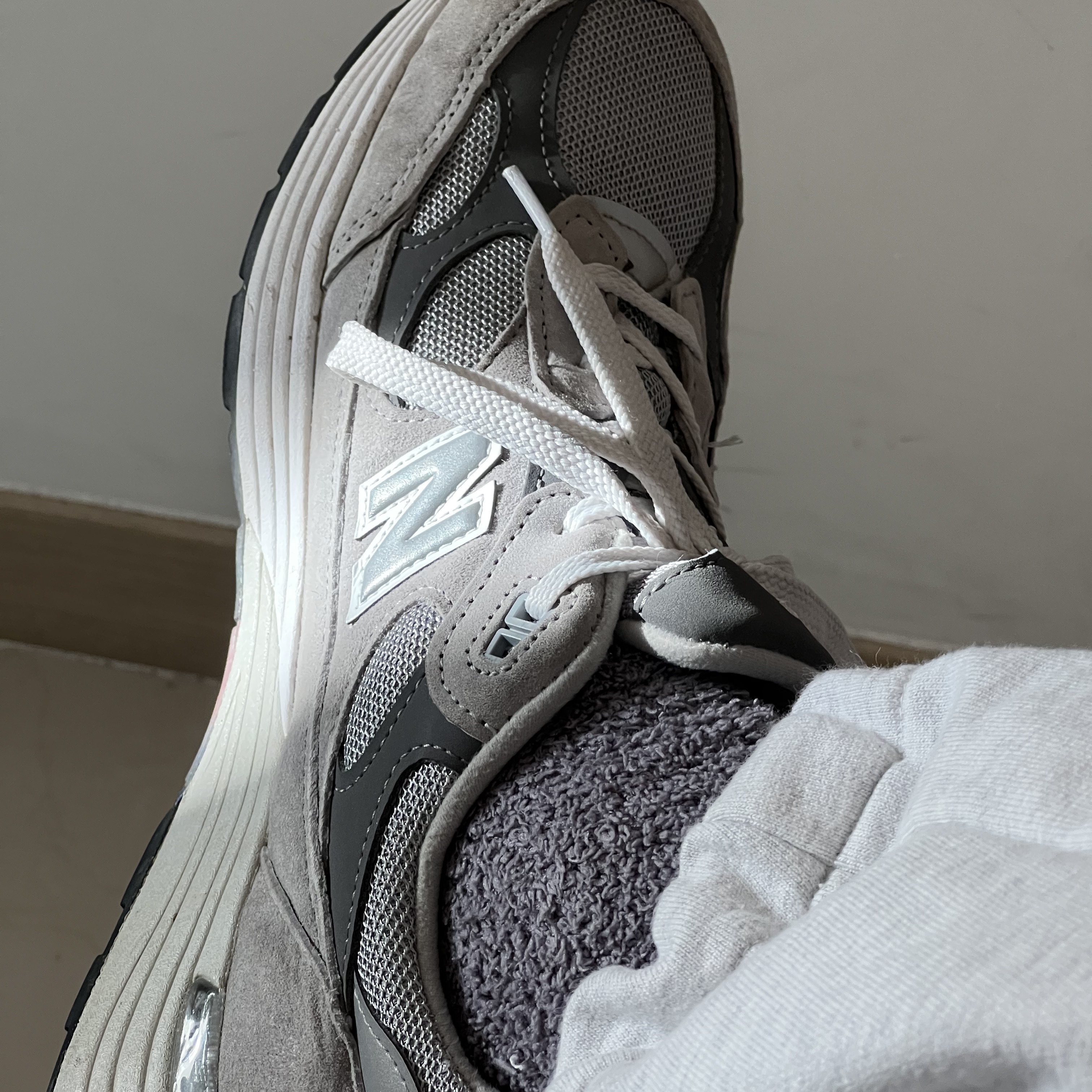 New Balance 992 Made in USA Grey - D Standard 착용 스타일 - 3