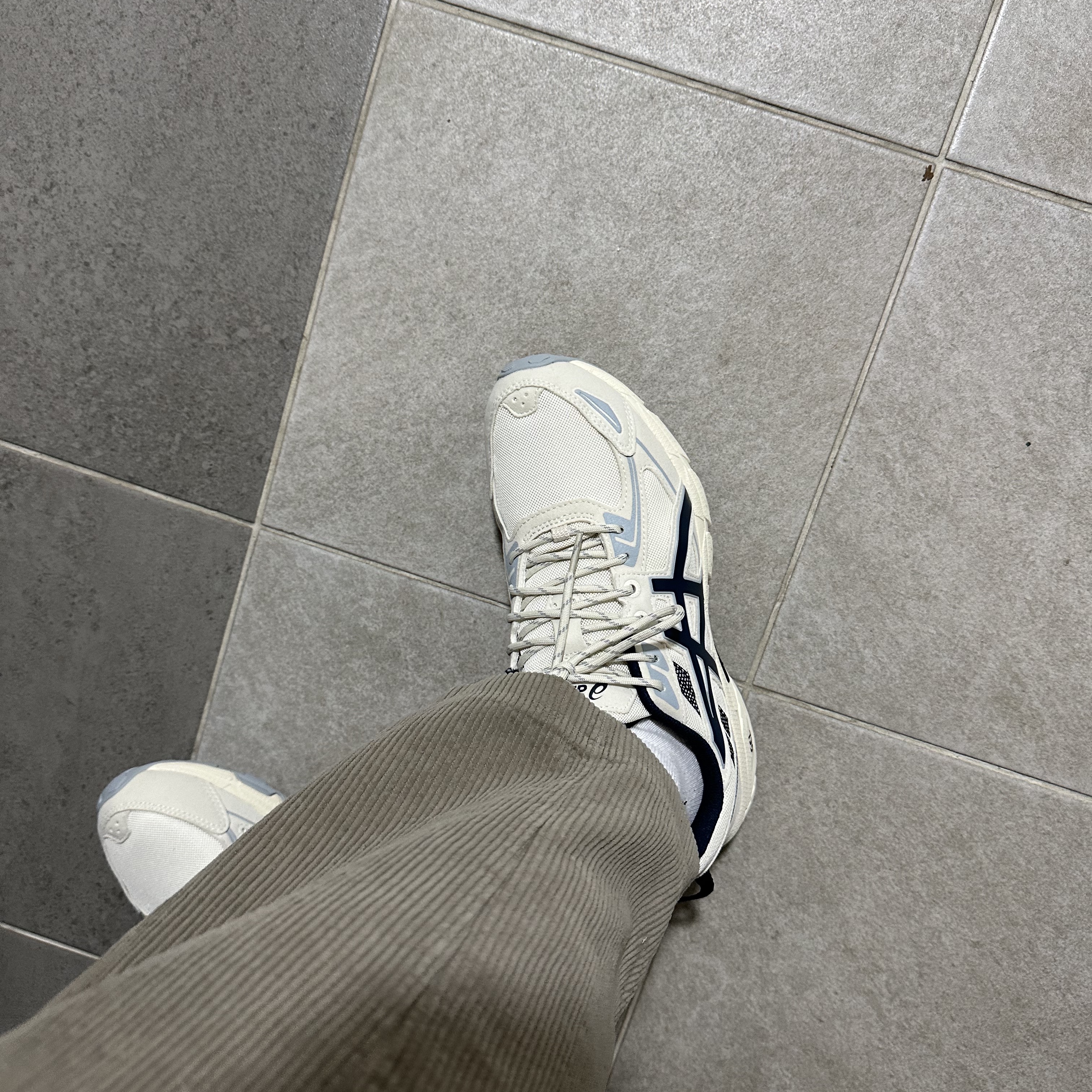 Asics Gel-Venture 6 SPS Birch French Blue 착용 스타일