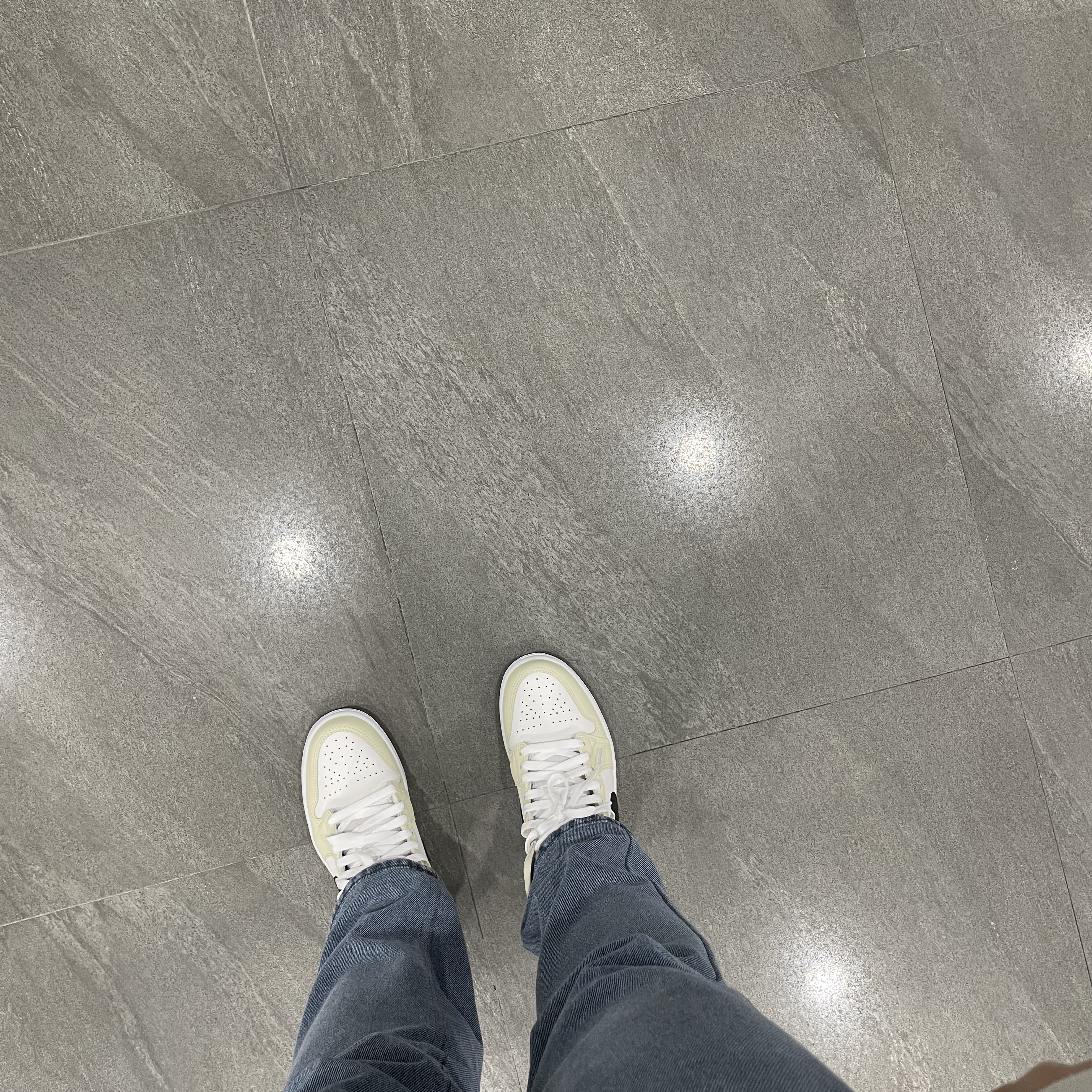 (W) Jordan 1 Mid Coconut Milk 착용 스타일