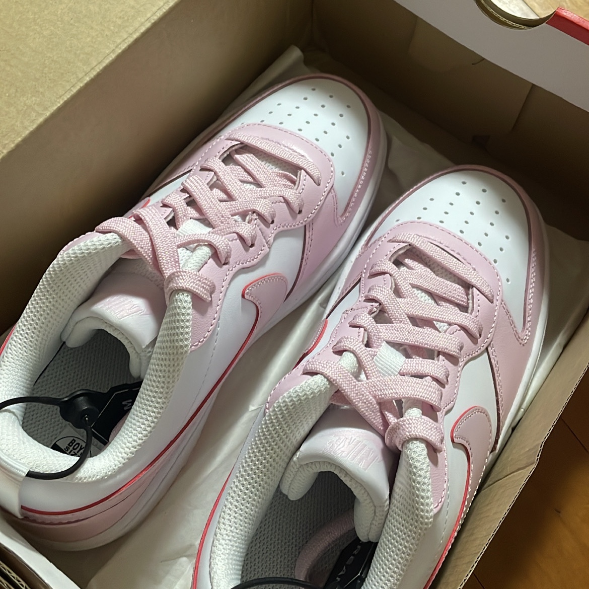 (GS) Nike Court Borough 2 SE White Pink Foam 착용 스타일