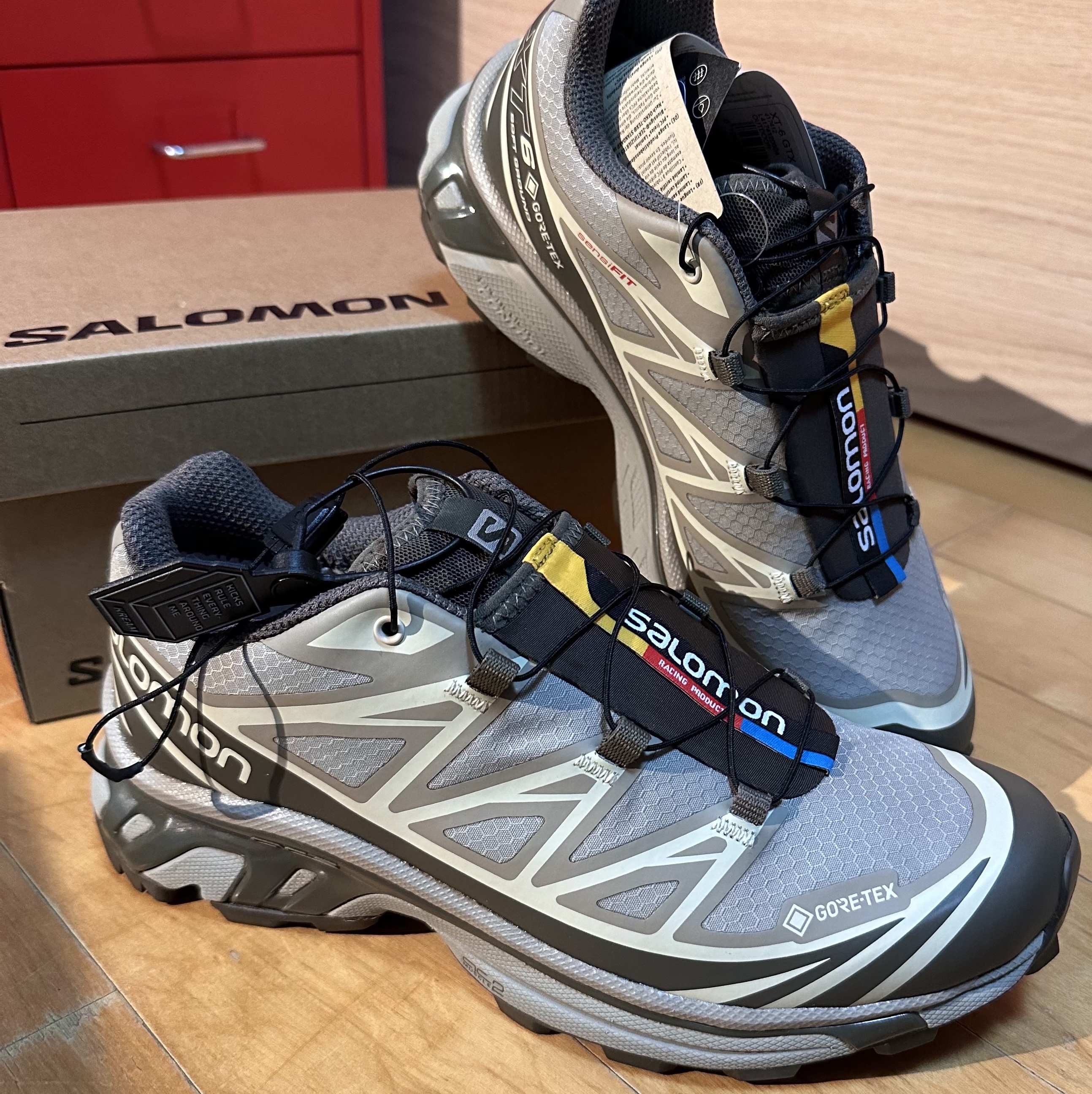 Salomon XT-6 Gore-Tex Vintage Khaki 착용 스타일