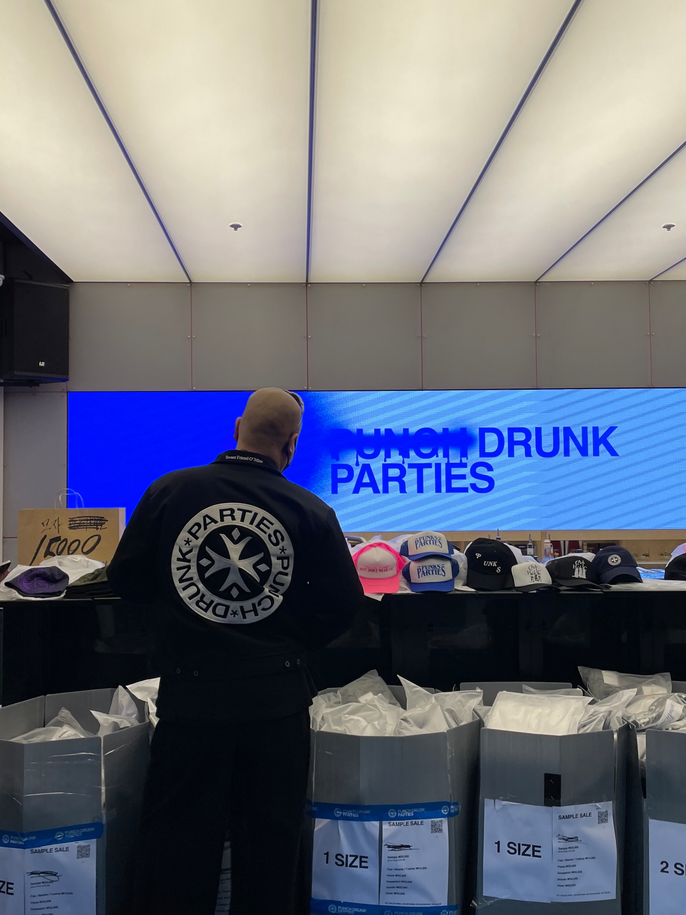 Punch Drunk Parties님의 스타일