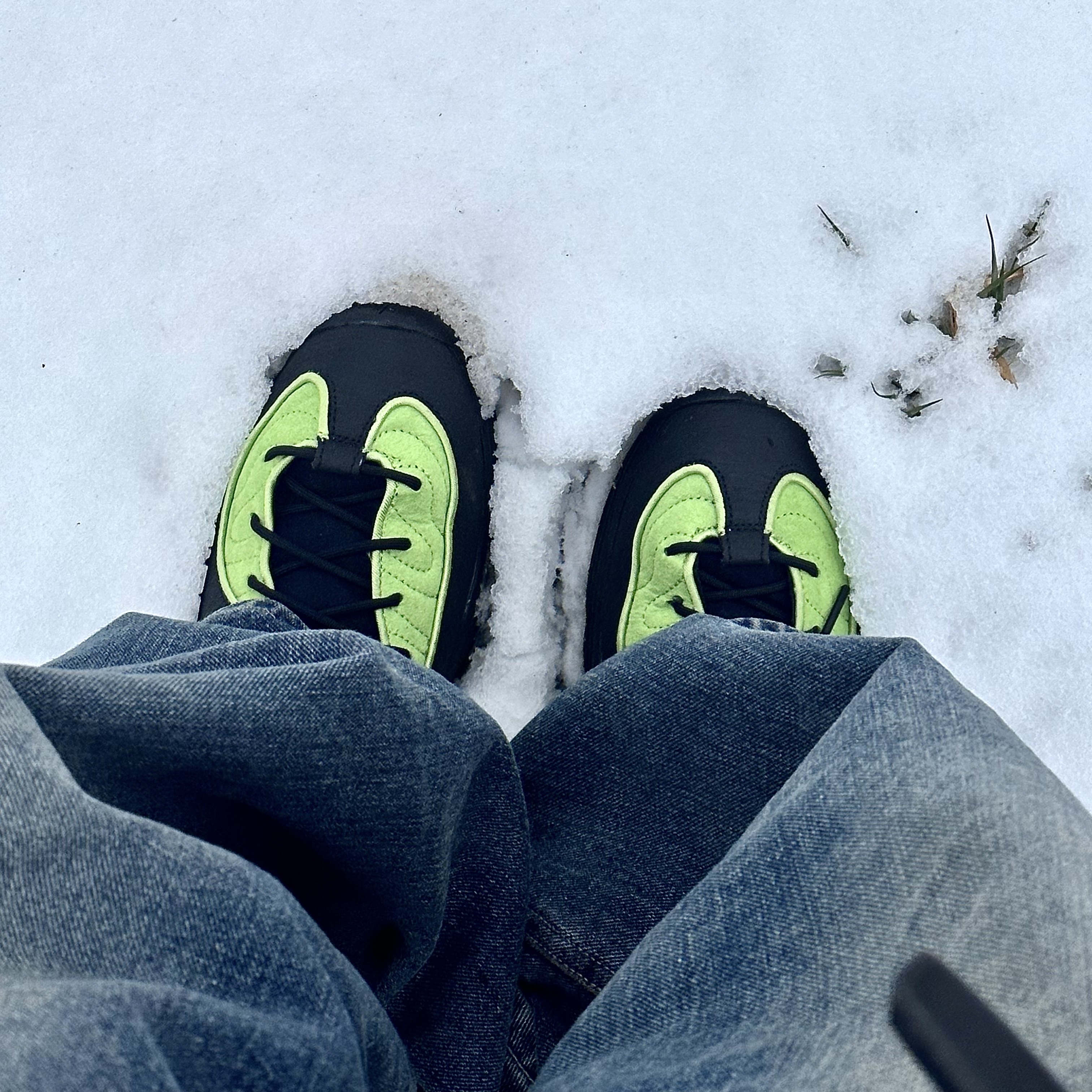 Nike x Stussy Air Penny II Vivid Green and Black 착용 스타일