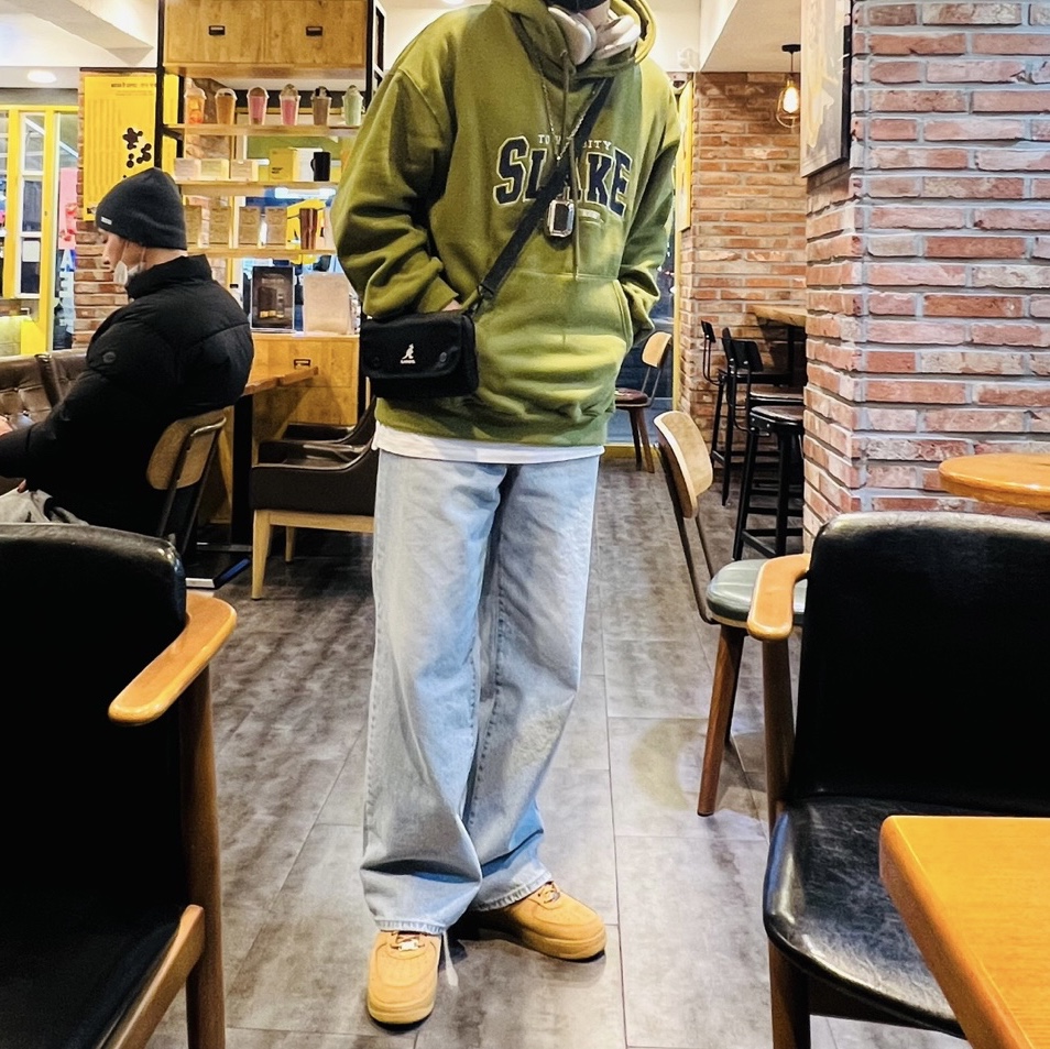 Nike x Supreme Air Force 1 Low Flax 착용 스타일