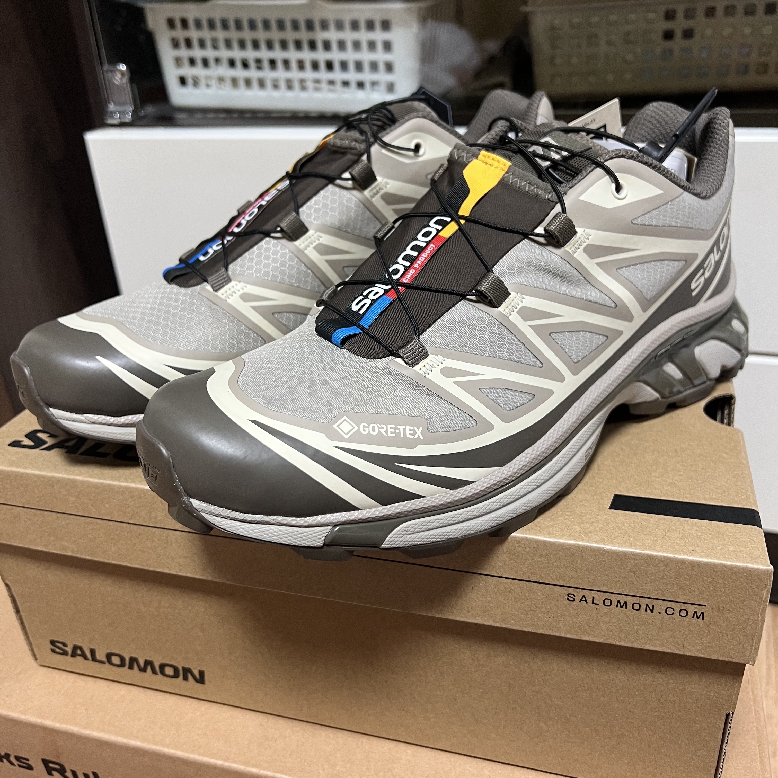 Salomon XT-6 Gore-Tex Vintage Khaki 착용 스타일